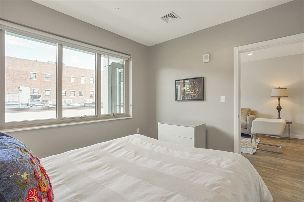 10 Essex St. - Central Square