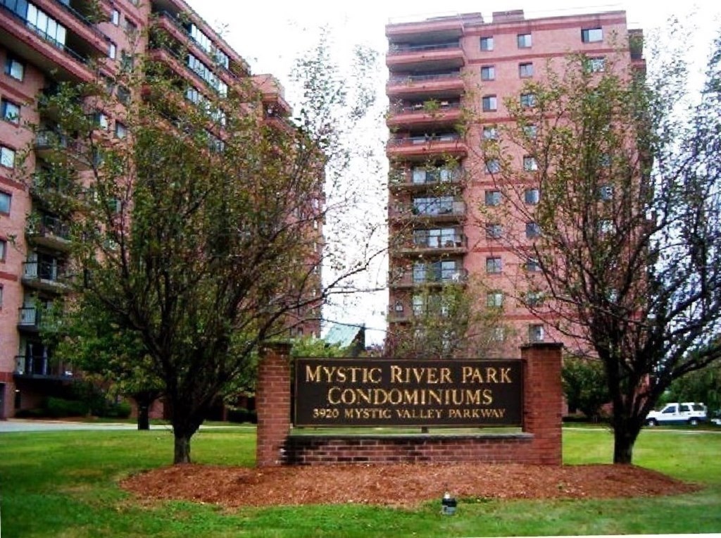 3020 Mystic Valley Pkwy. - Medford
