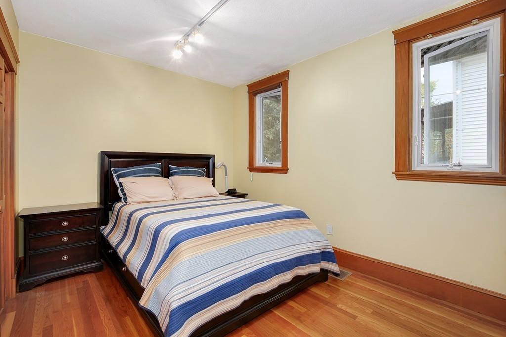 112 Kinnaird St. - Riverside
