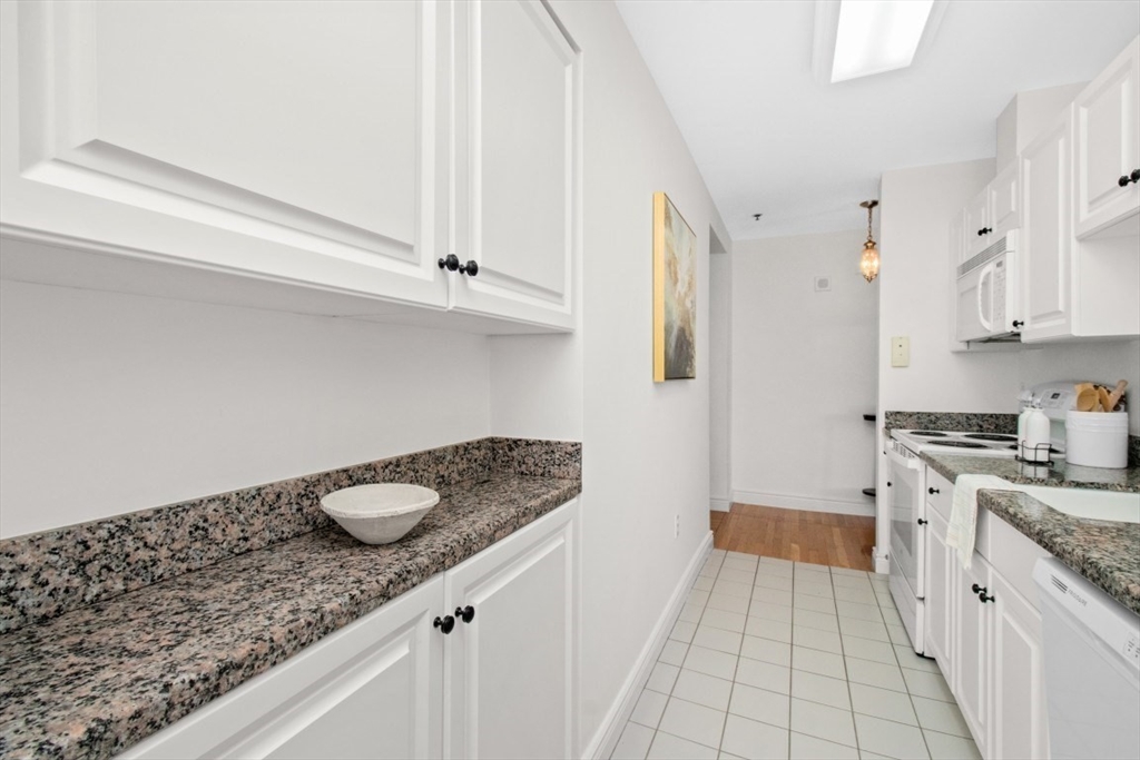 10 Charlesgate East - Back Bay