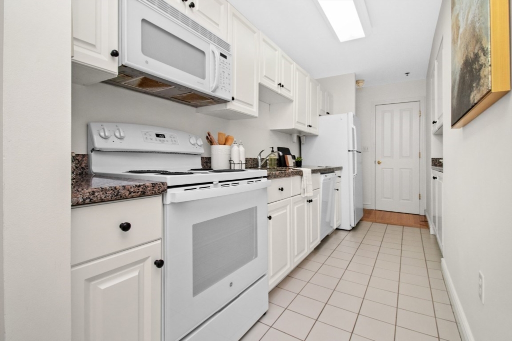 10 Charlesgate East - Back Bay