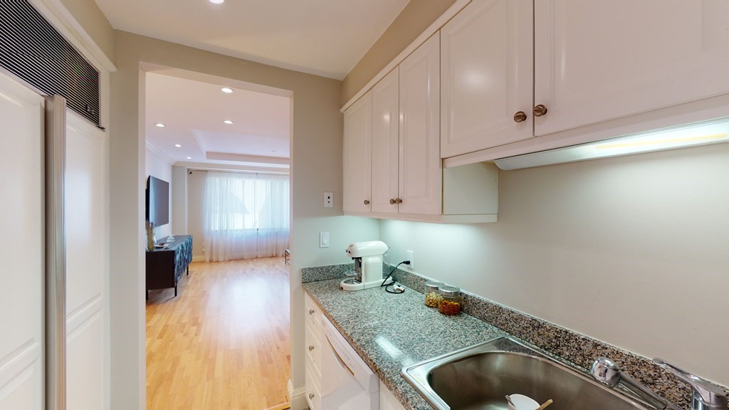 1 Huntington - Back Bay