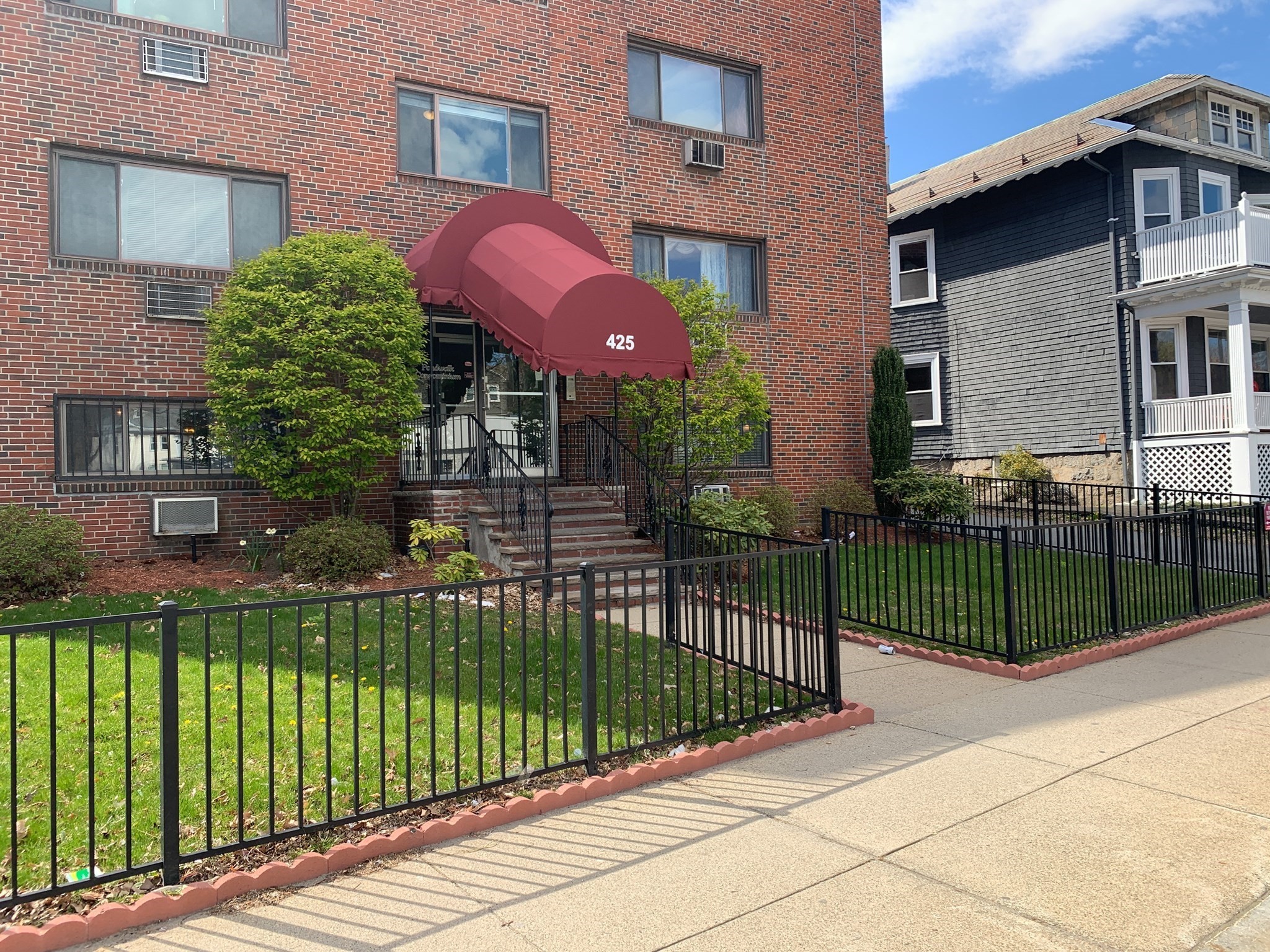 425 South Huntington - Jamaica Plain