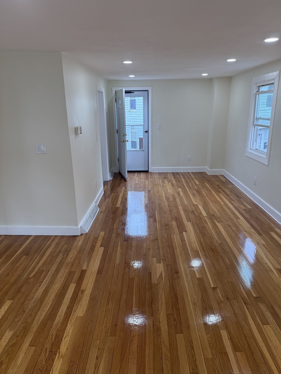 24-26 Silvia Ct. - Hyde Park