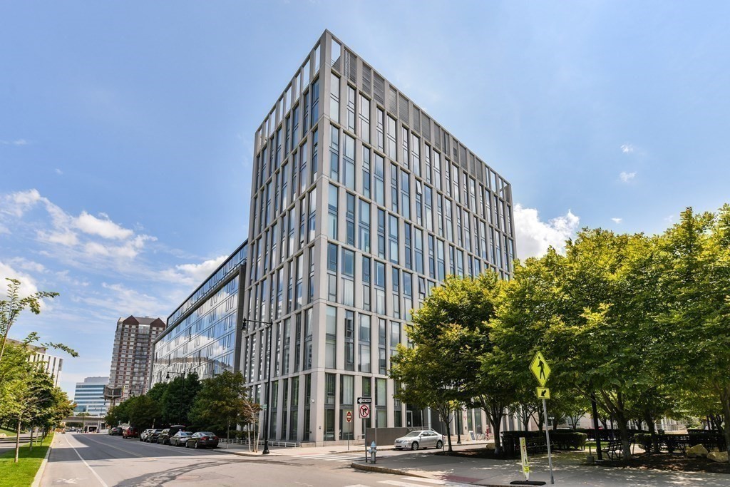 2 Earhart - East Cambridge