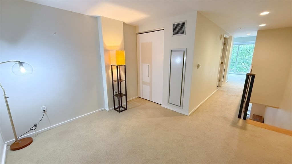 2 Earhart - East Cambridge