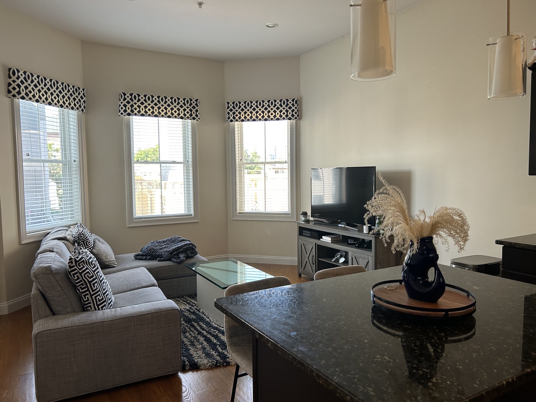 282 Maverick - East Boston