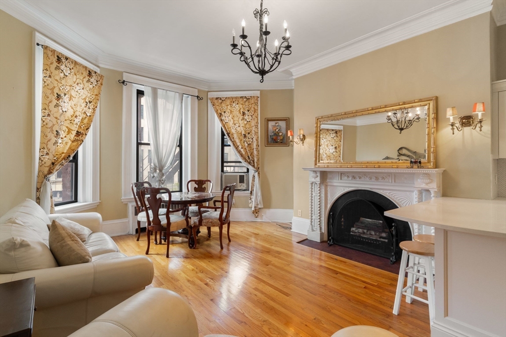 271 Dartmouth St. - Back Bay