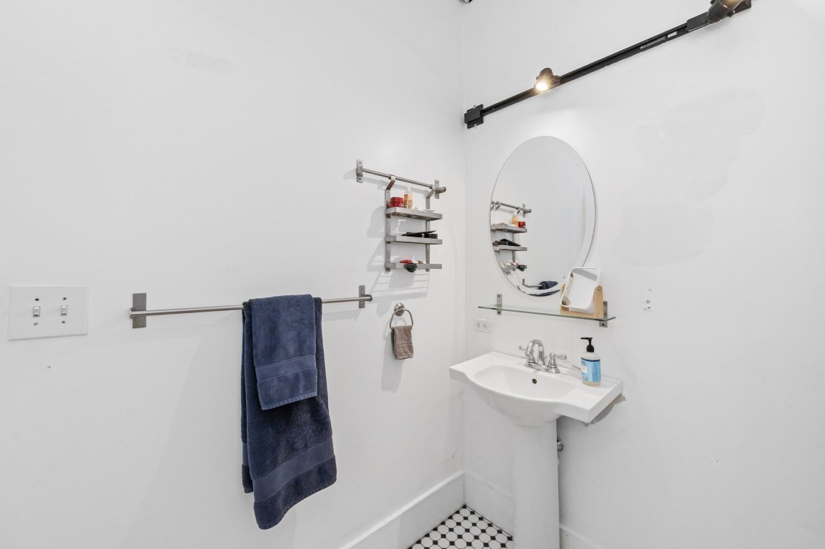 10 Williams St. - Roxbury