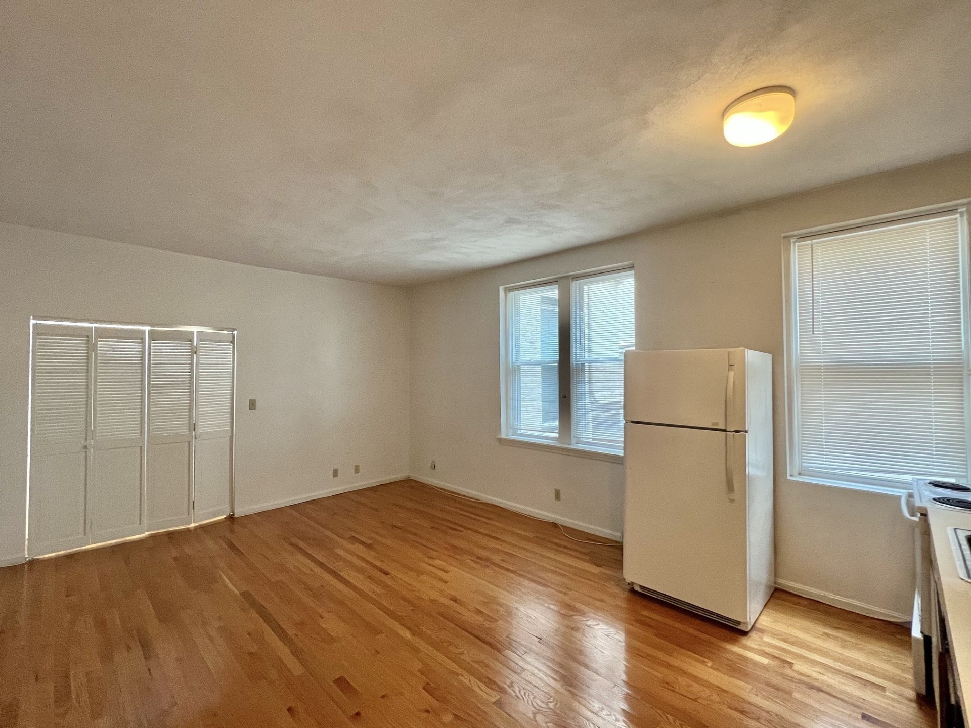 1427 Commonwealth - Brighton