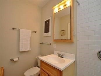 17 Cazenove - Back Bay