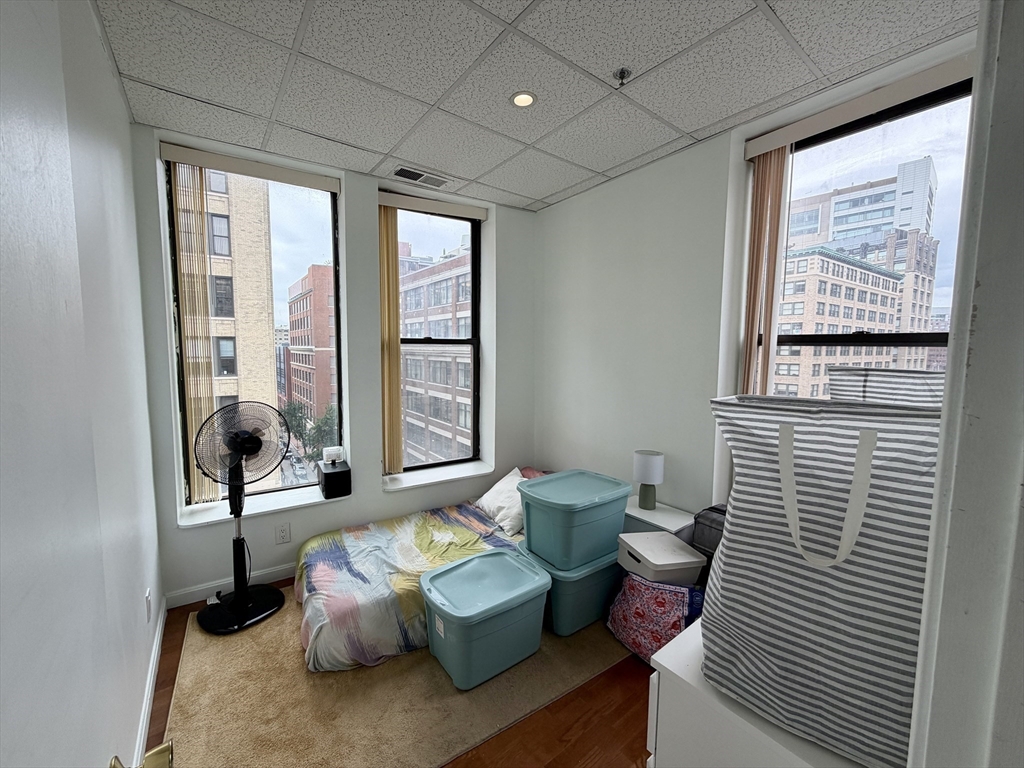 72 Kneeland - Chinatown