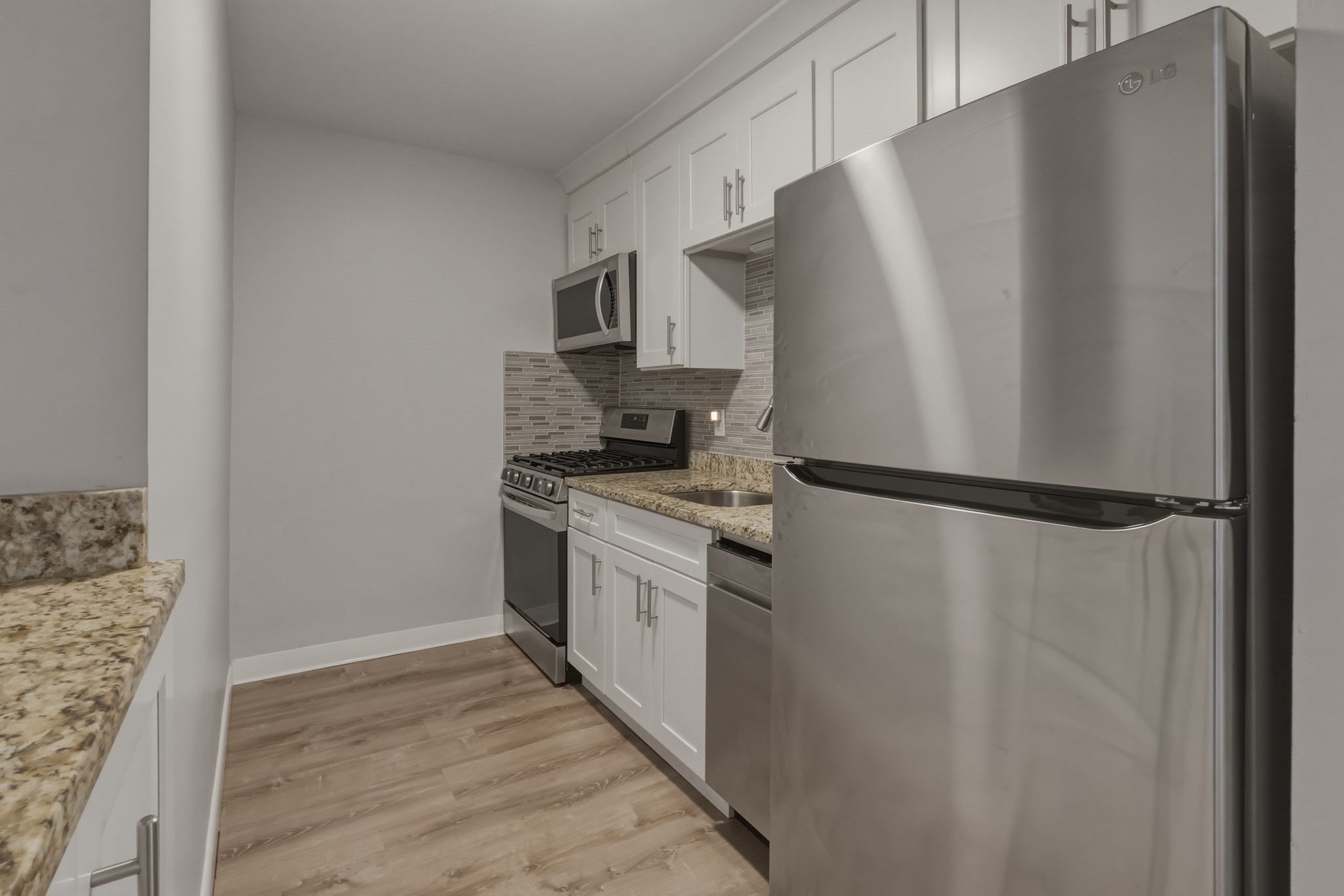800 Hyde Park Ave. - Hyde Park