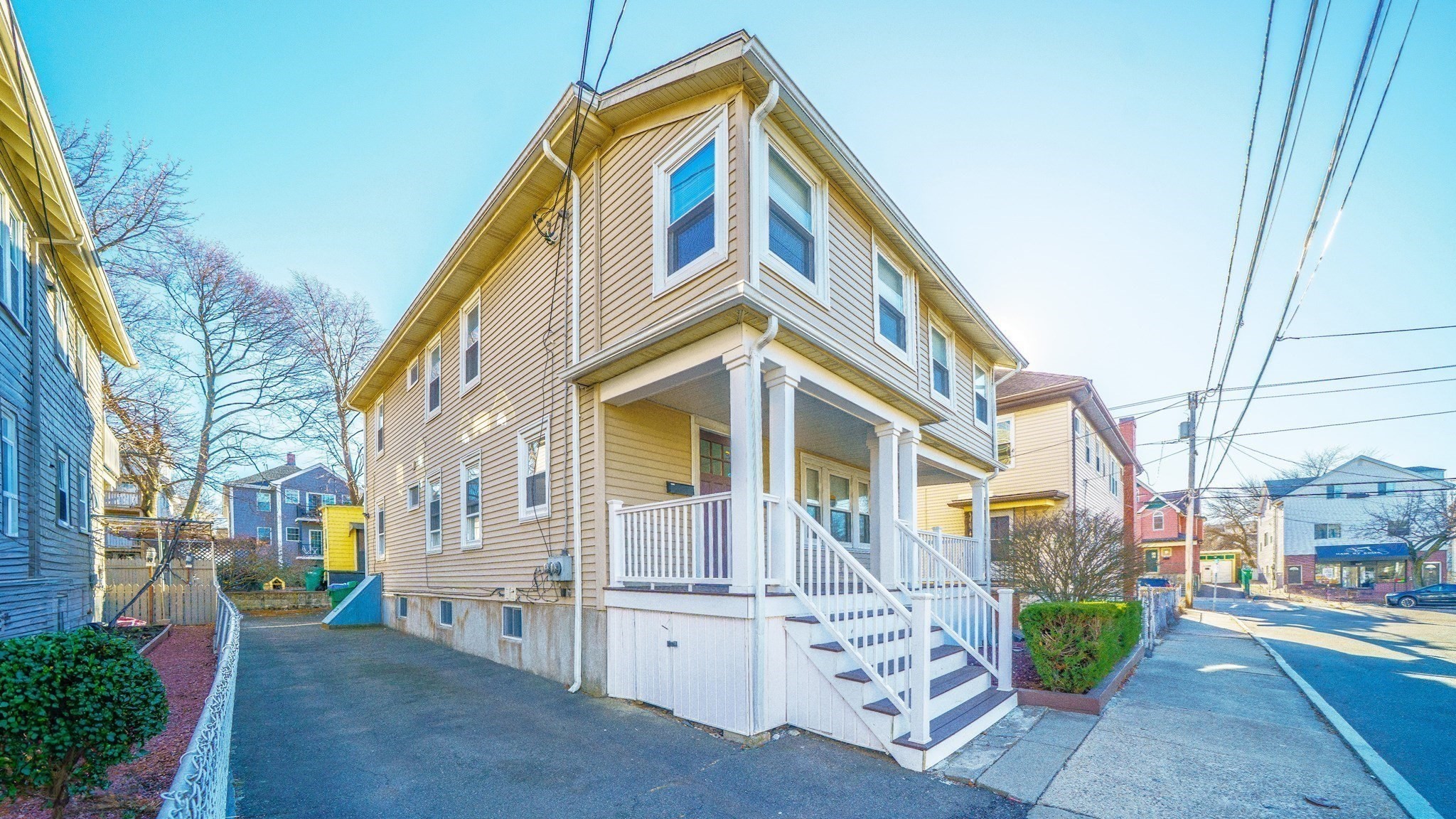 7 Smith St. - Tufts University