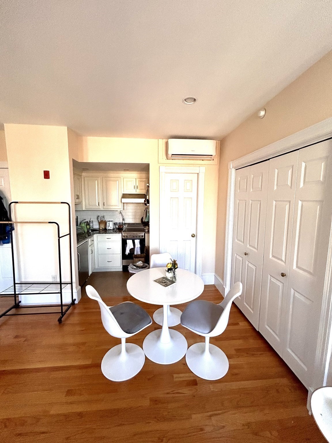 105 Pinckney St. - Beacon Hill