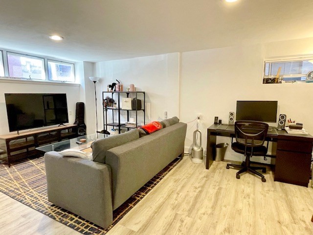 22 Anderson St. - Beacon Hill