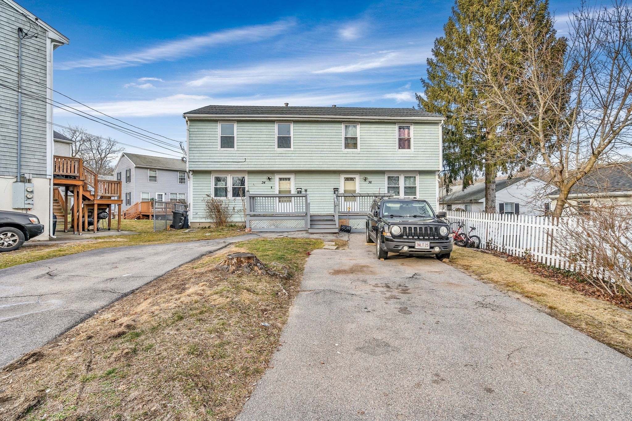34-36 Silvia Ct. - Hyde Park