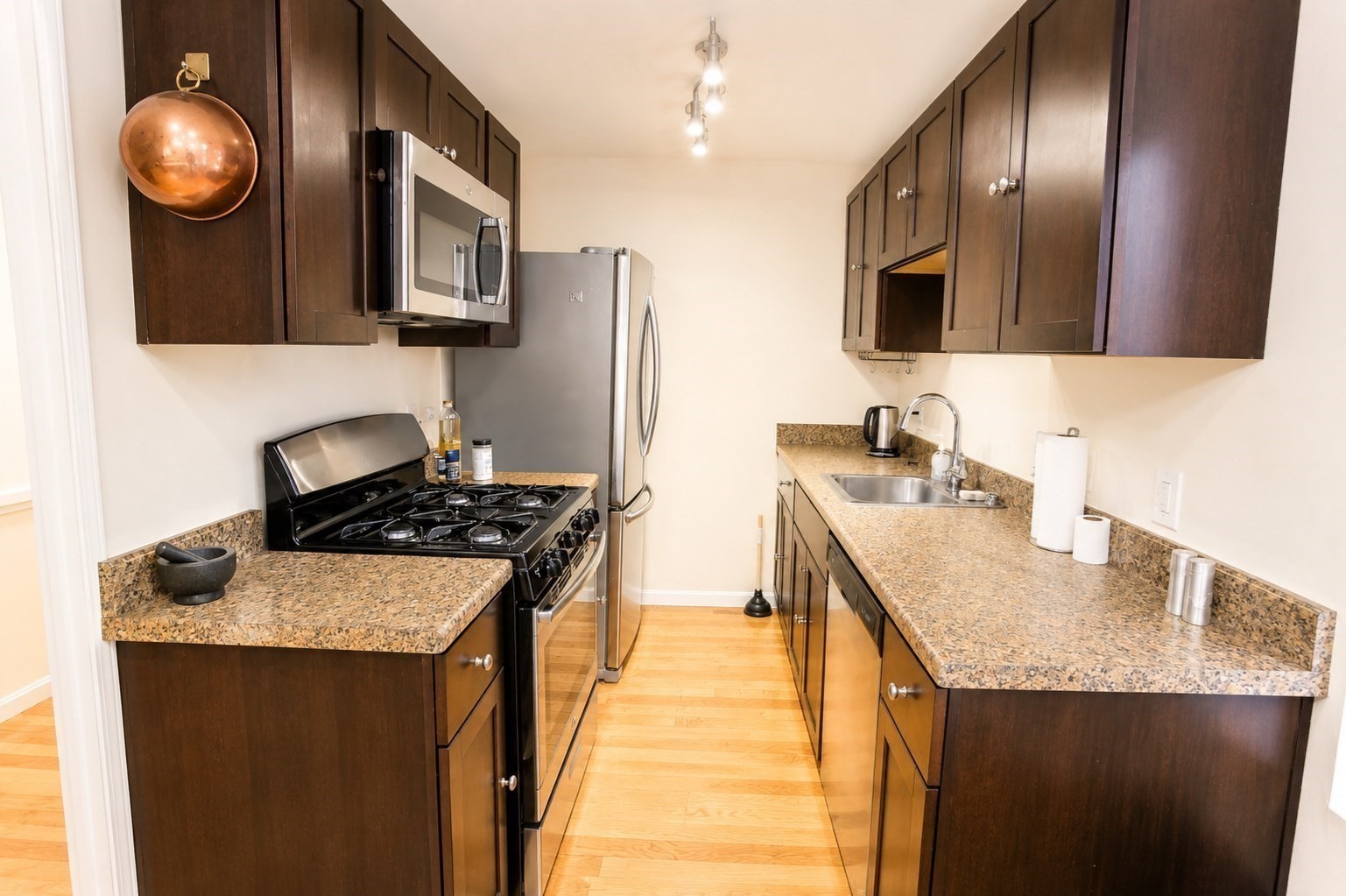 11 Albemarle St. - Back Bay