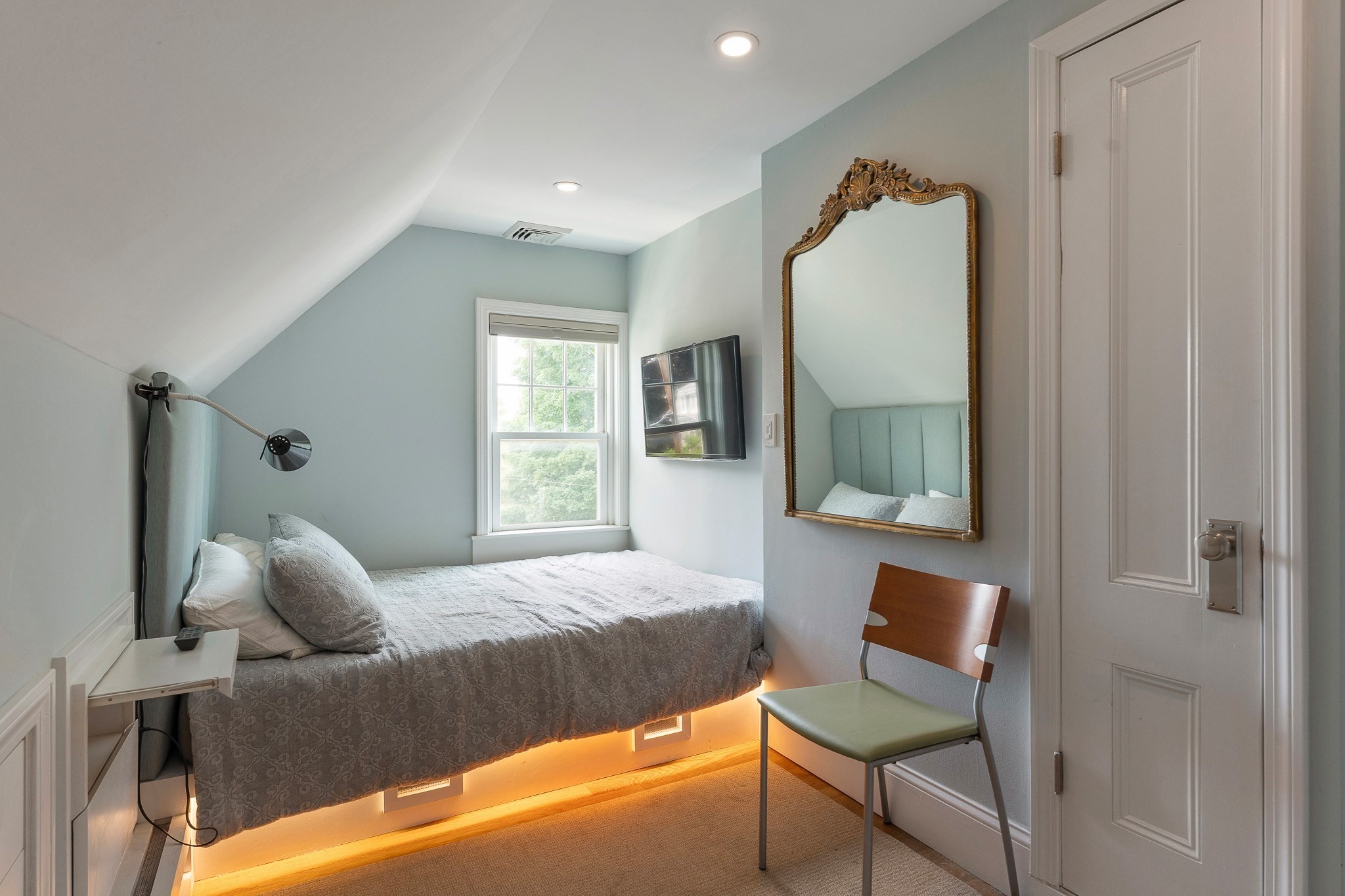 10 Brewer - Jamaica Plain