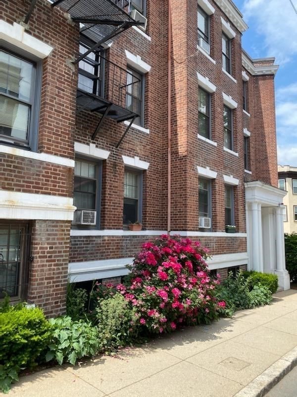 130 Sutherland Rd. - Brighton