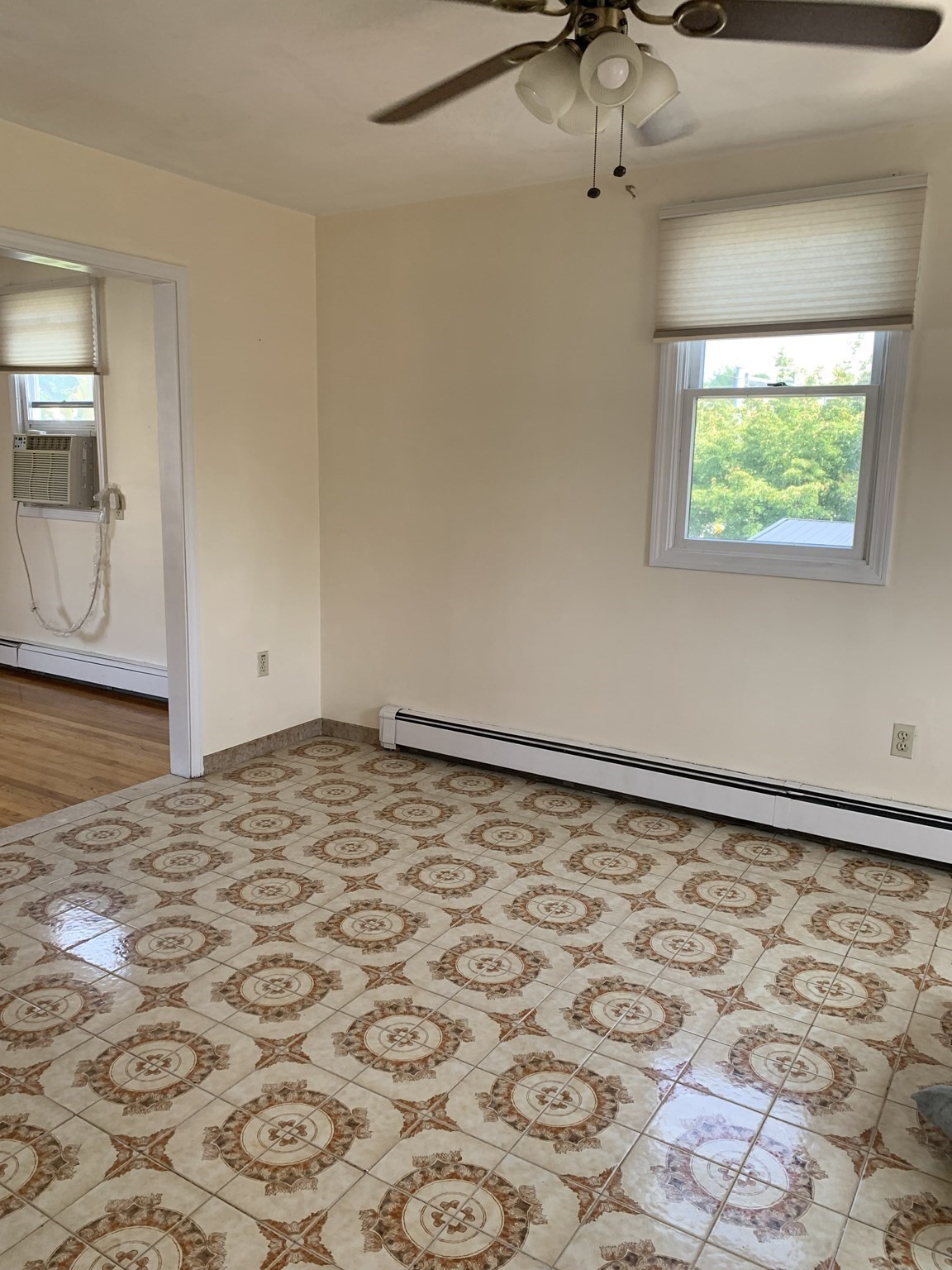 589 Riverside Ave. - Medford