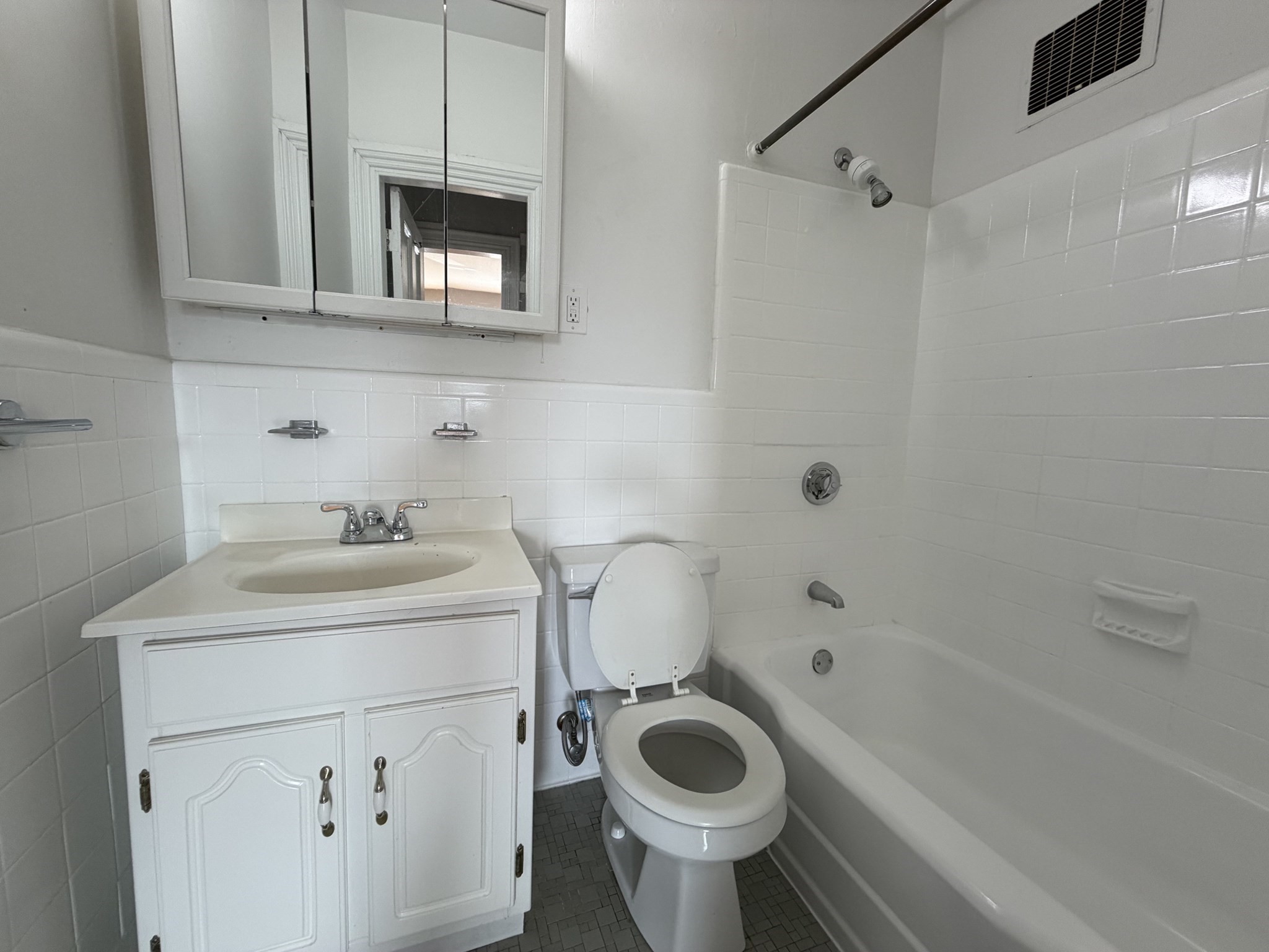 82 Charles St. - Beacon Hill