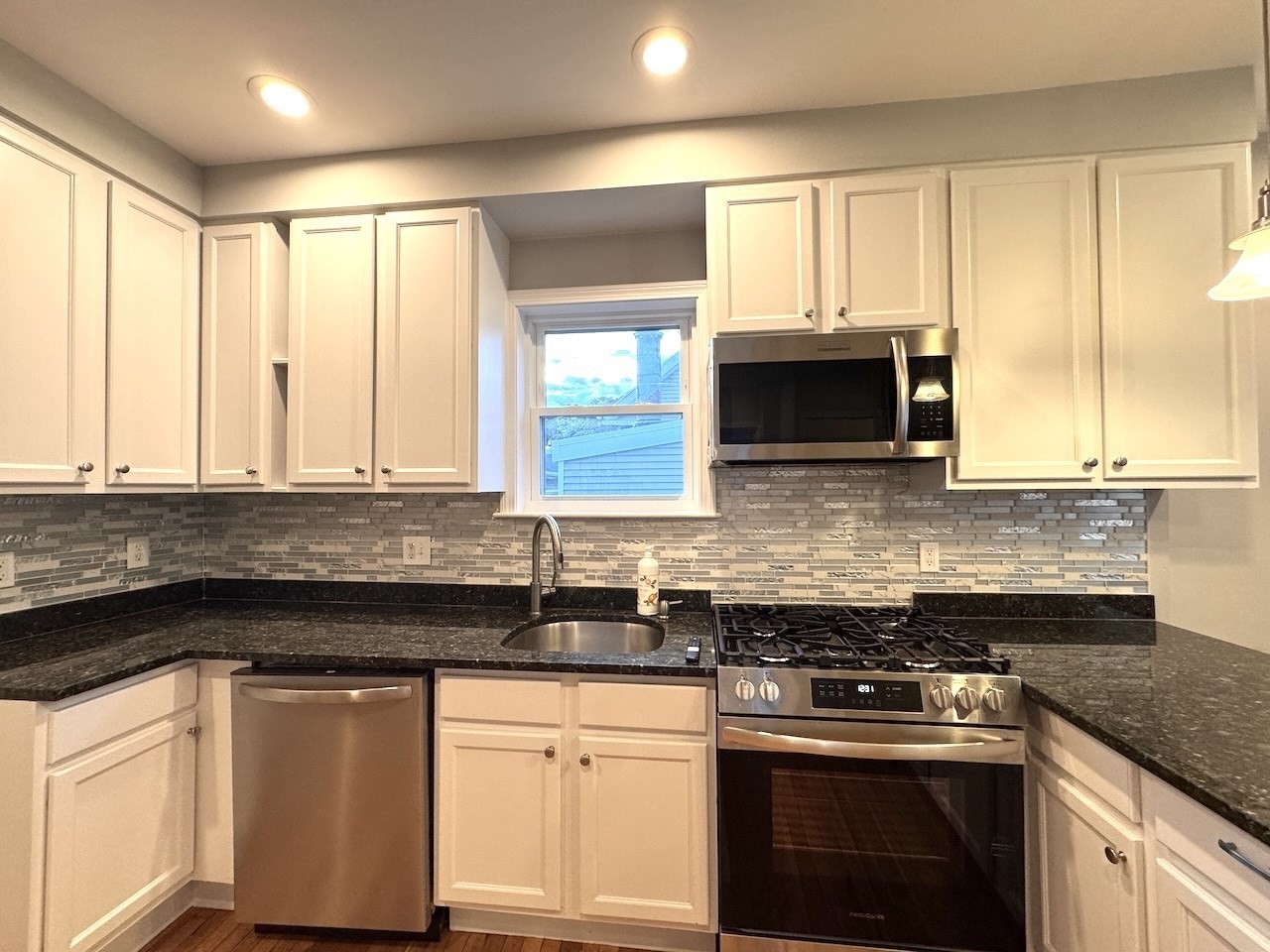 7 Pinckney Pl. - East Somerville