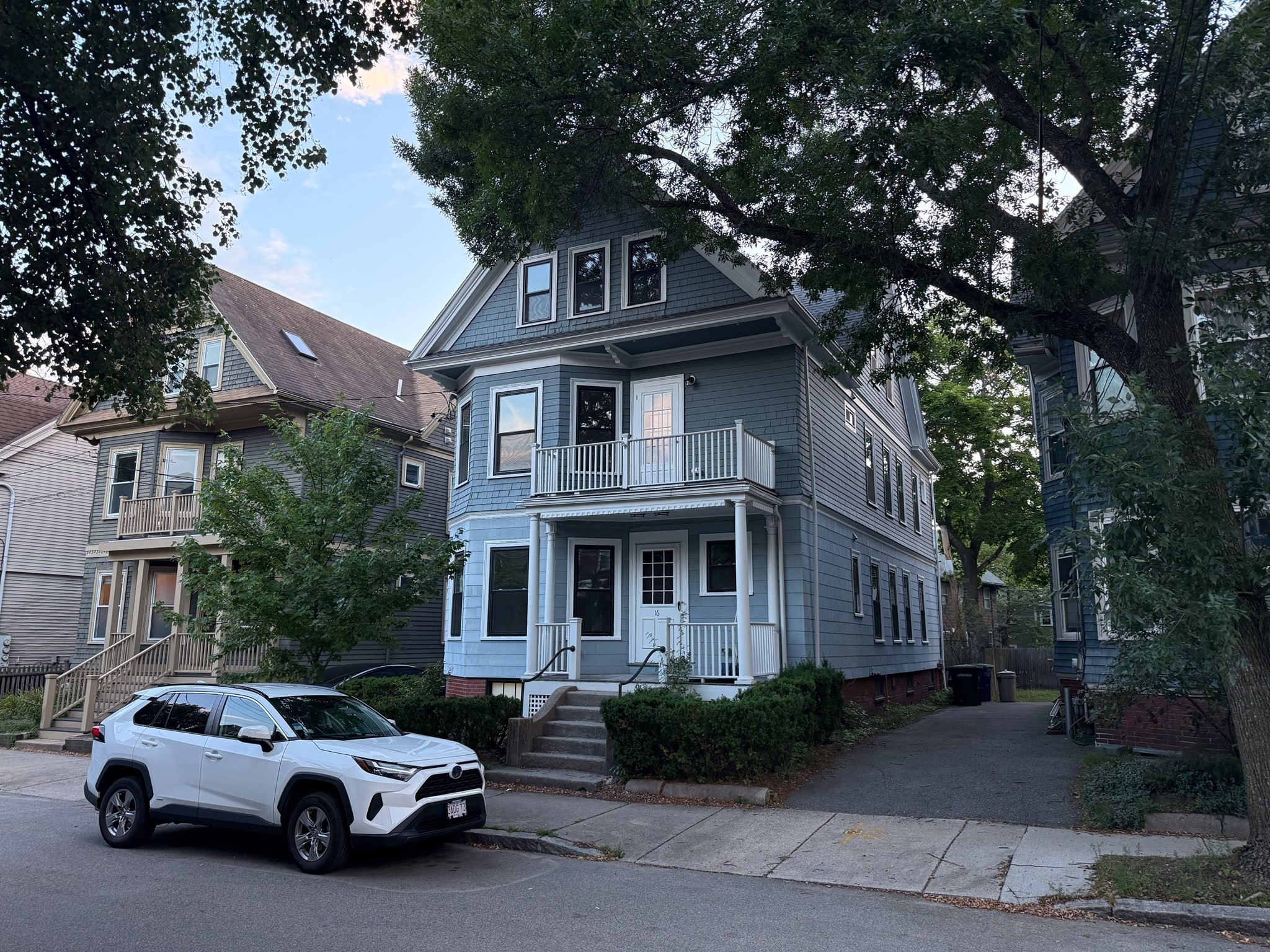 16 Willow Ave. - Davis Square