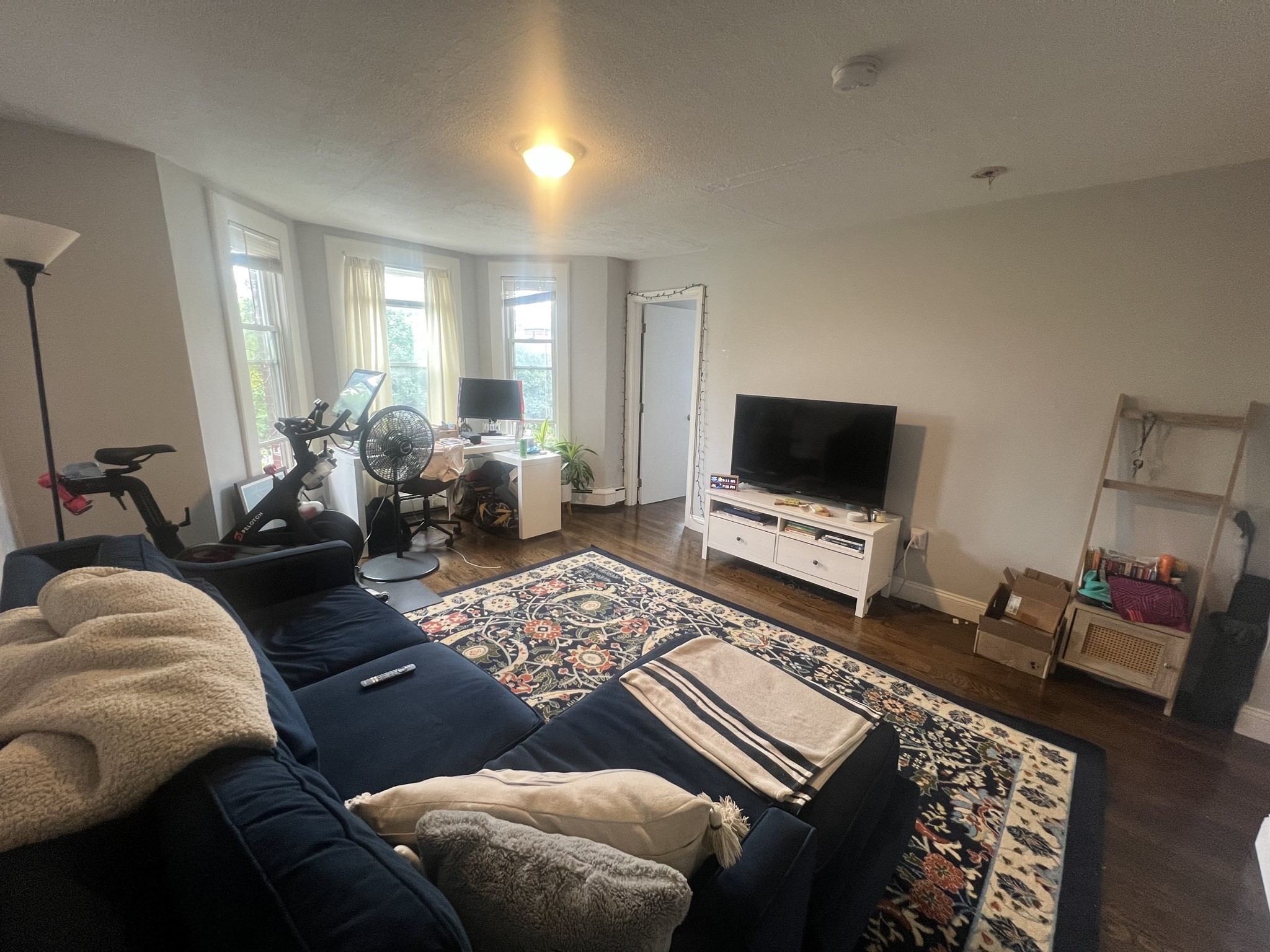 14 Cross St. E - East Somerville