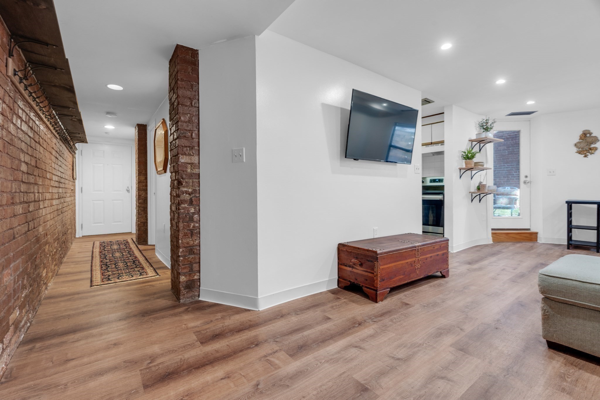 84 Gainsborough - Fenway