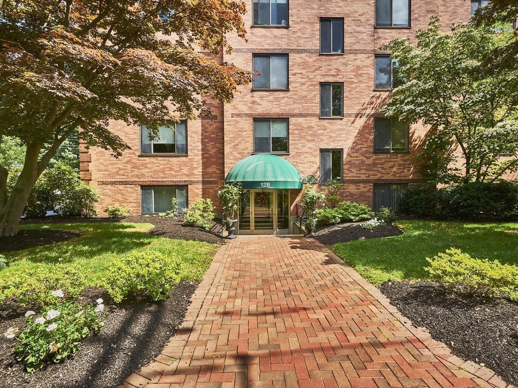 128 Pleasant St. - Arlington