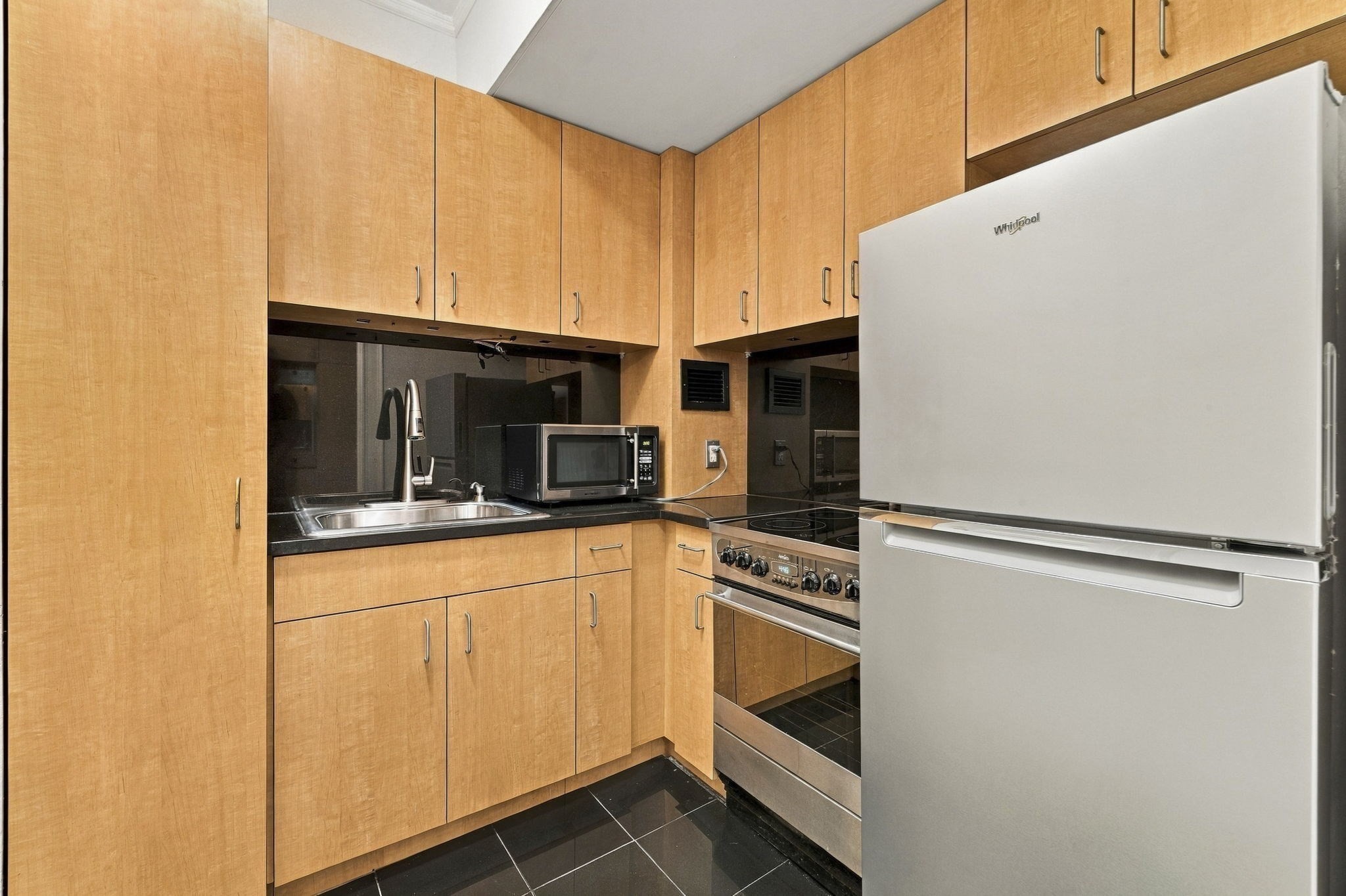 21 Beacon St. - Beacon Hill
