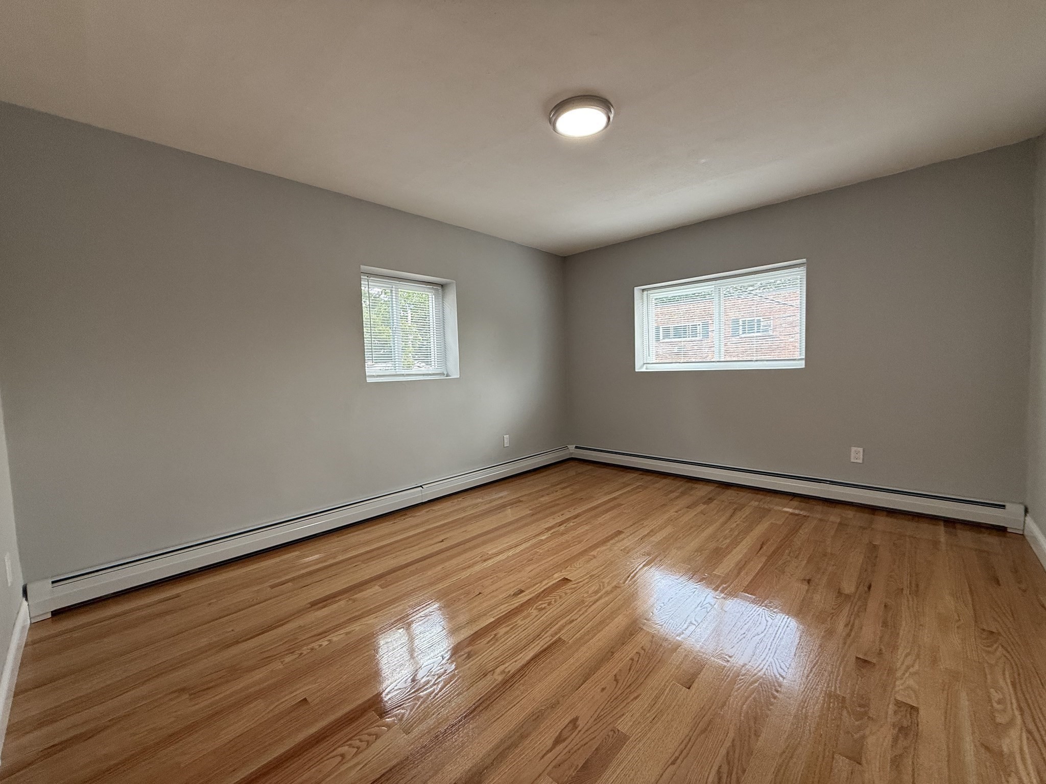 4 Oakcrest Rd. - Hyde Park
