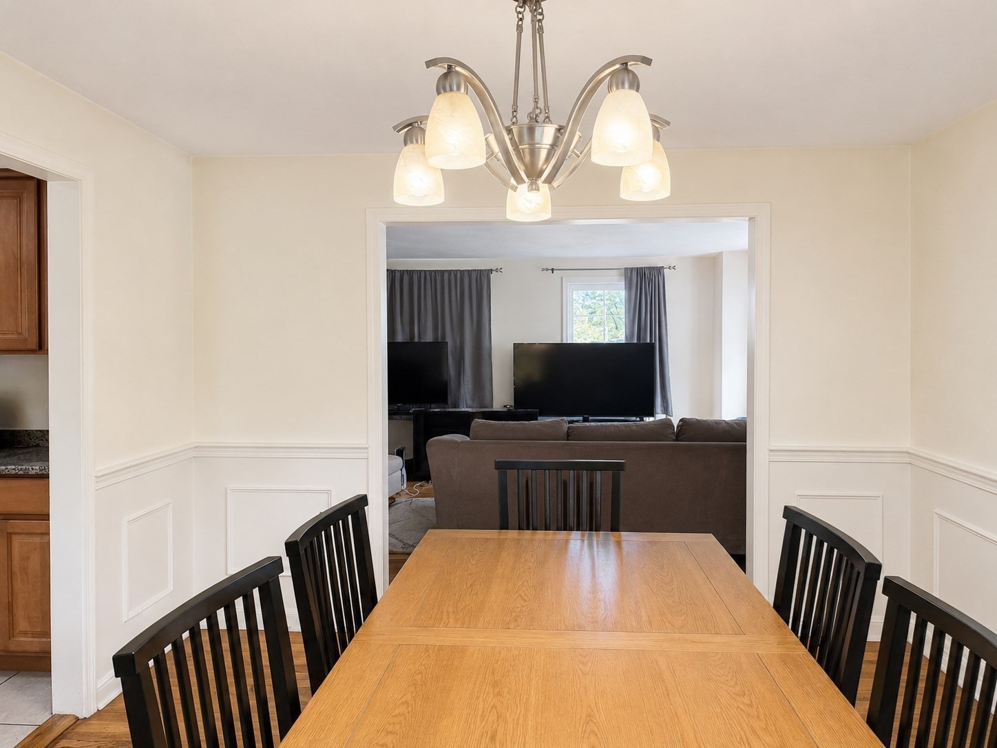 14 Kings Ct. - Arlington