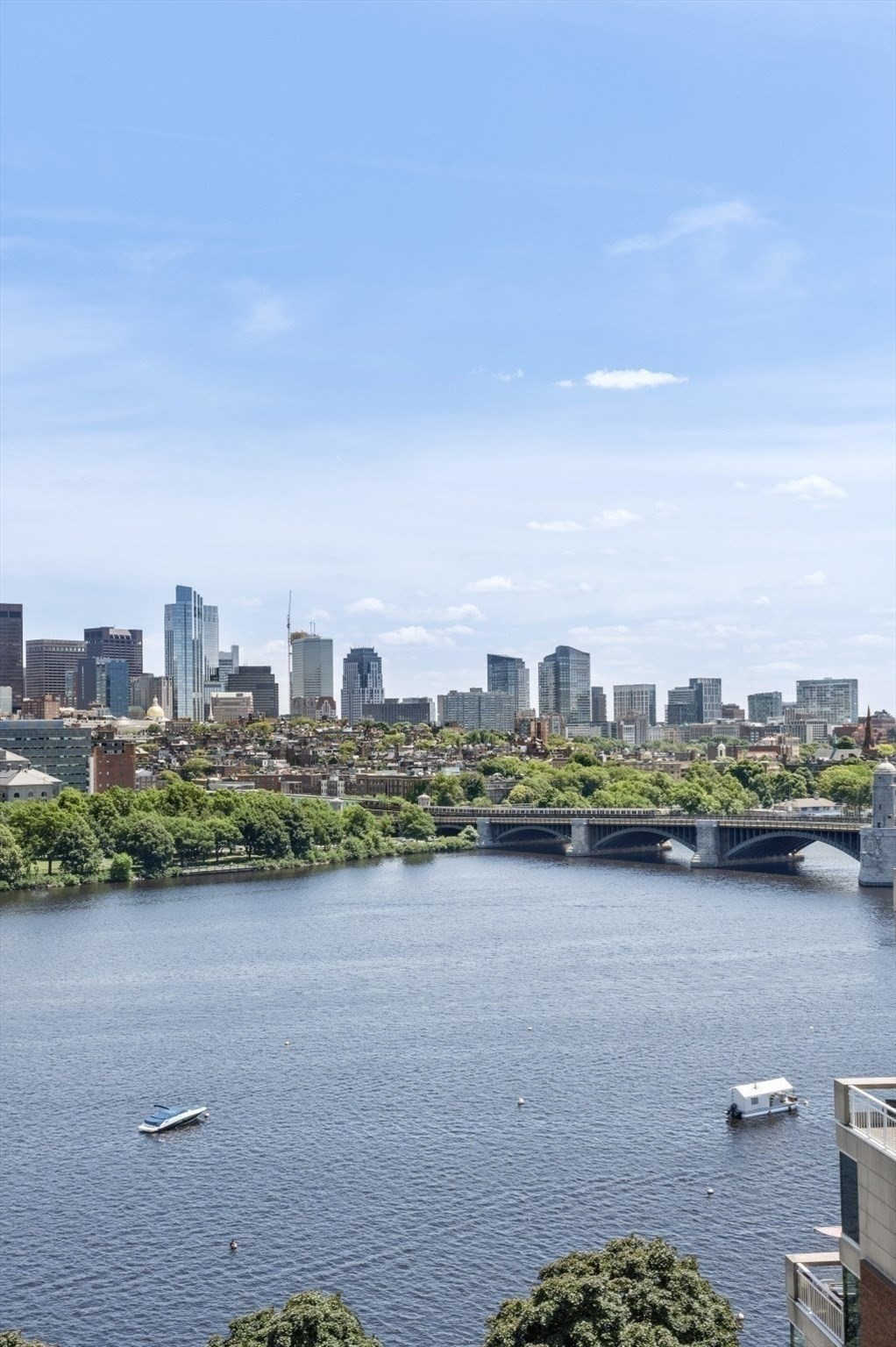 75-83 Cambridge Pkwy. - Kendall Square
