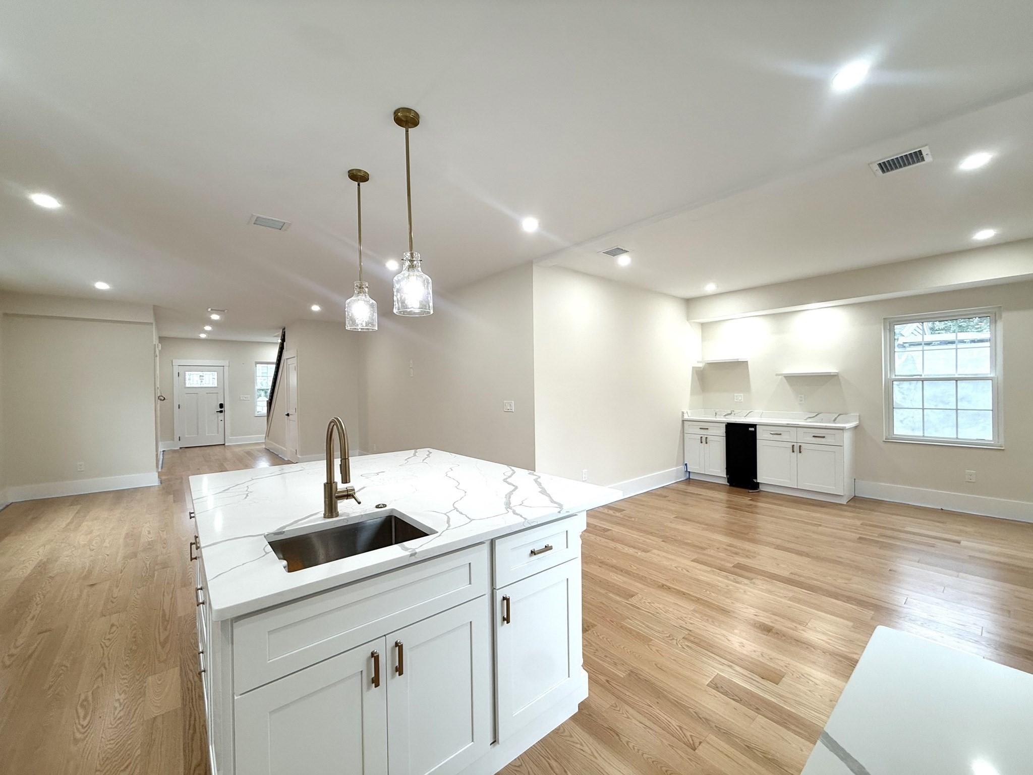 140 Summer - Medford Hillside