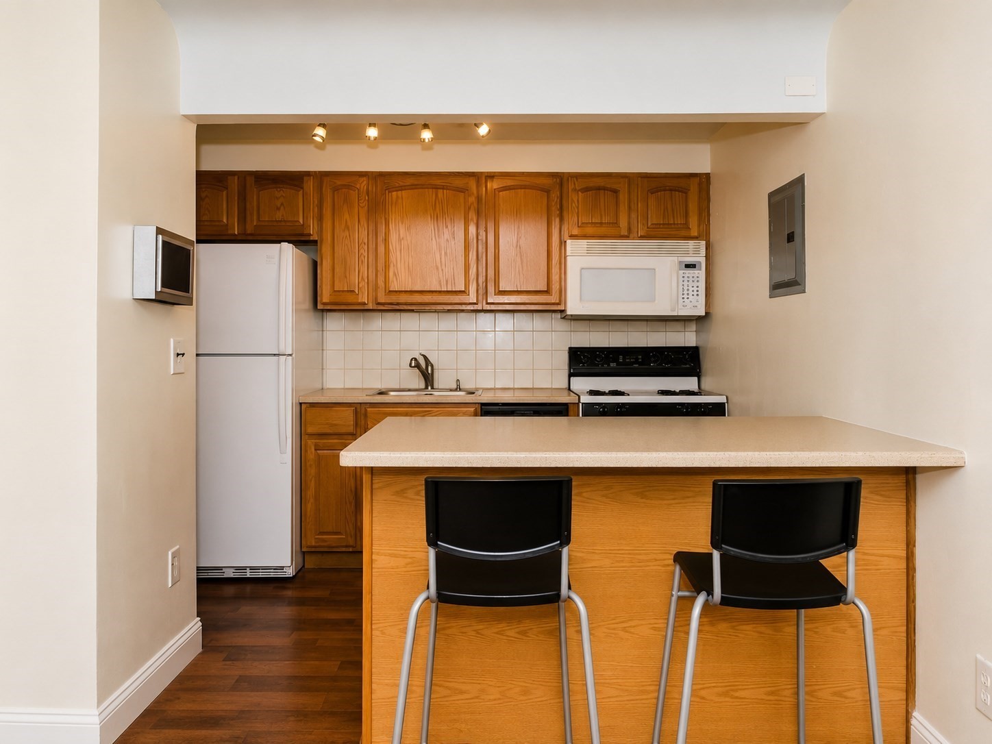 10 Commonwealth Ct. - Brighton