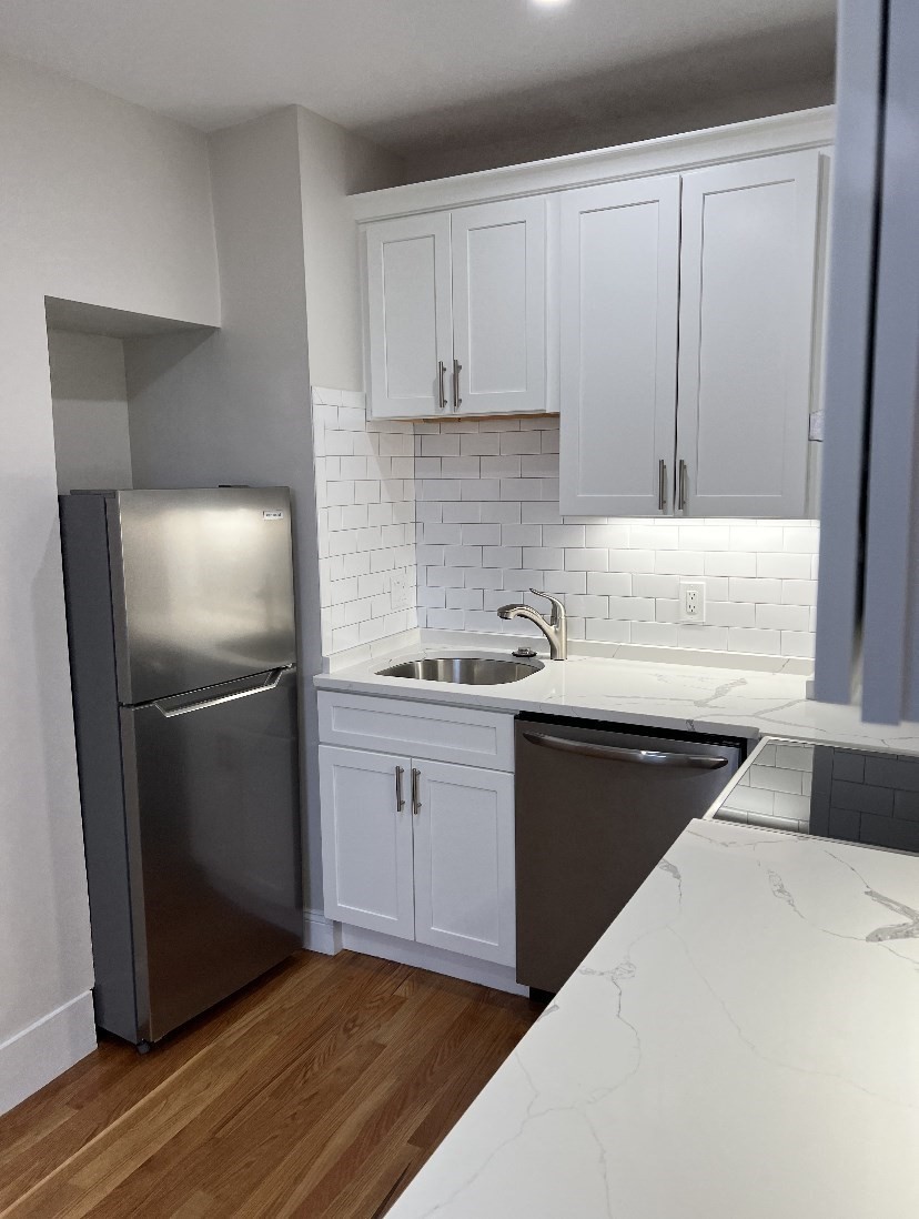 13 Anderson St. - Beacon Hill