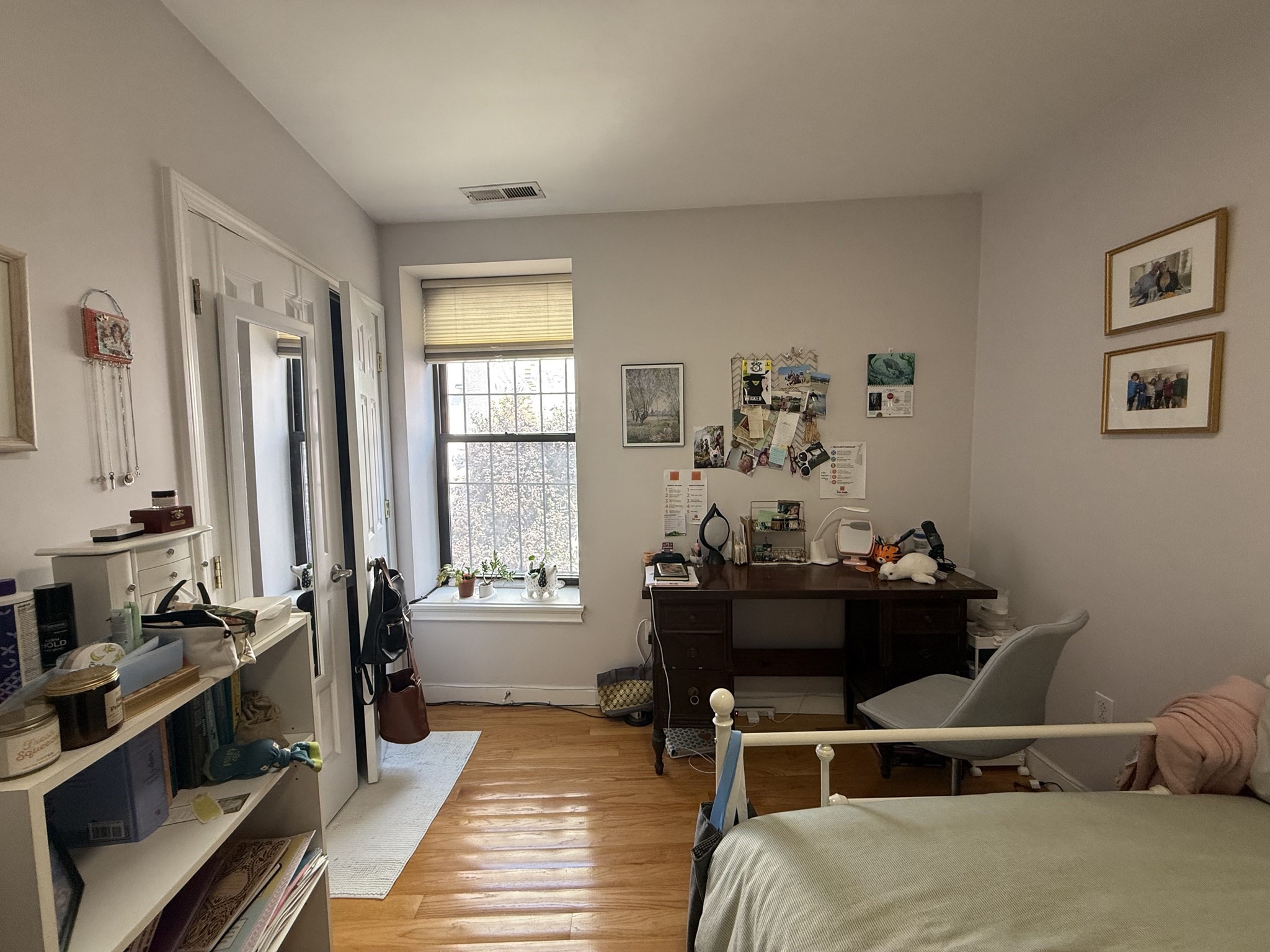 56 Beach St. - Chinatown