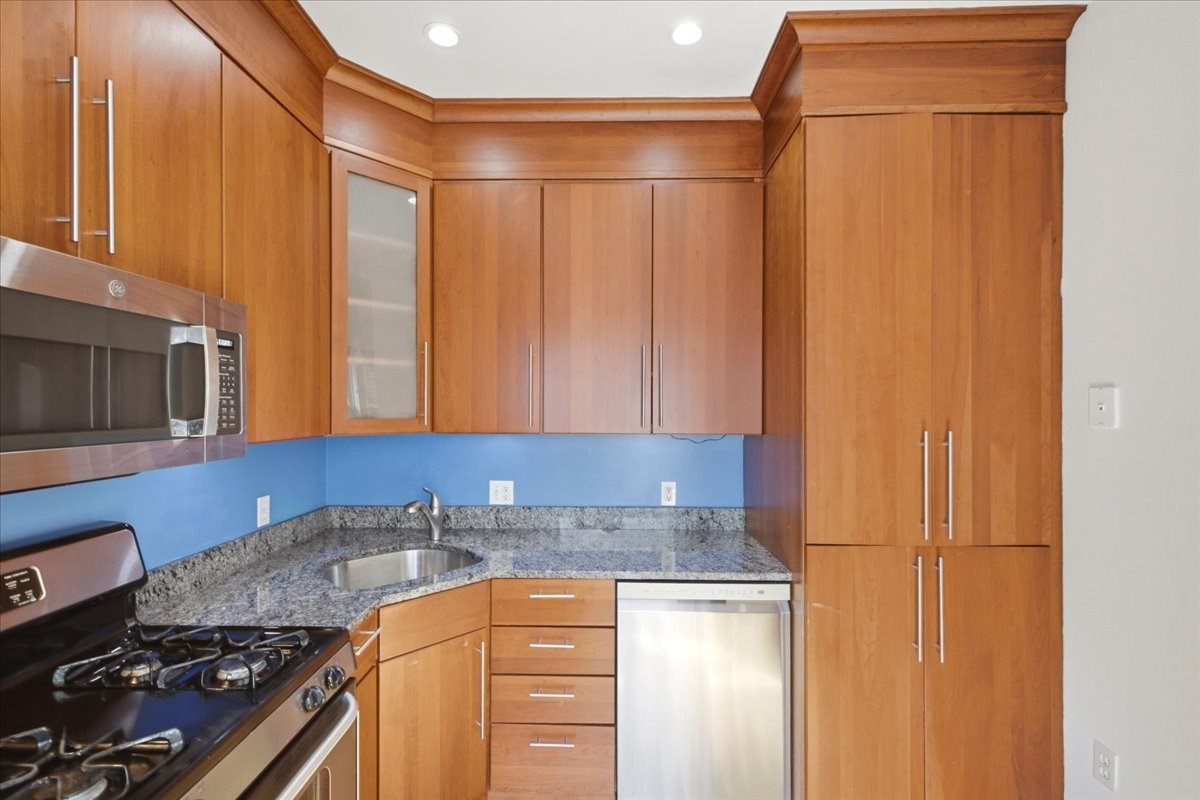 7 Stillman Pl. - North End
