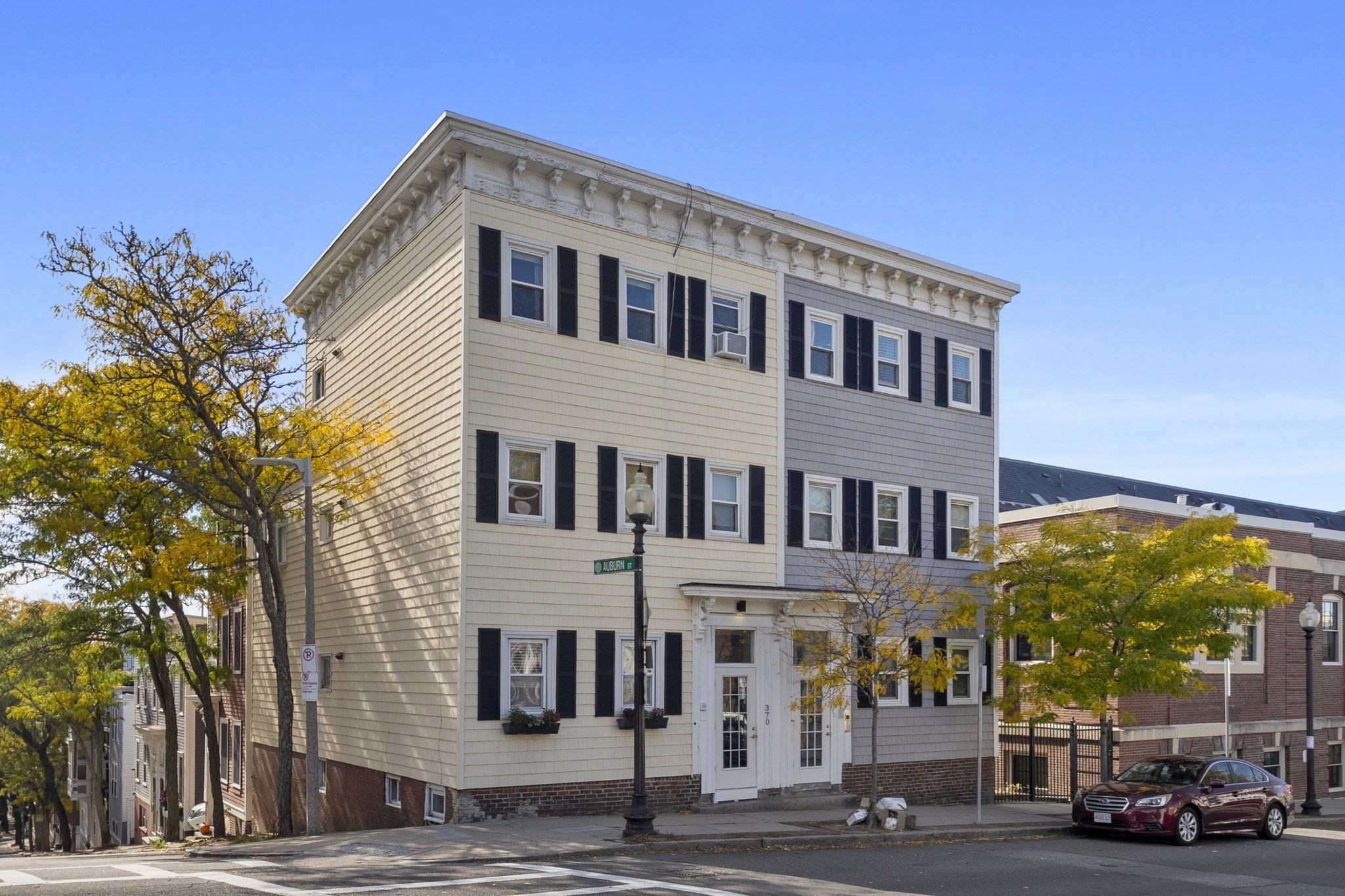 370 Bunker Hill St. - Charlestown