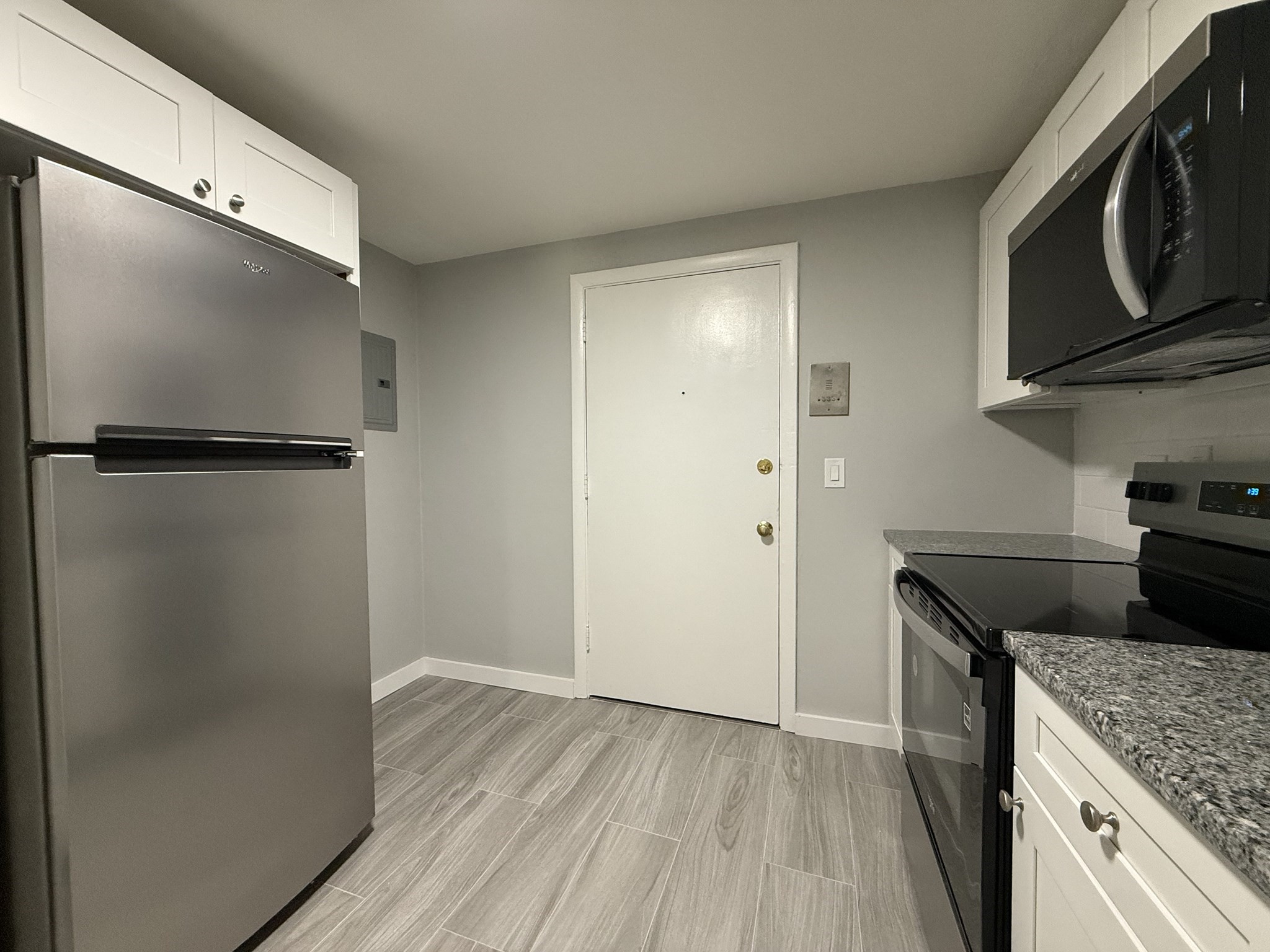 4 Oakcrest Rd. - Hyde Park