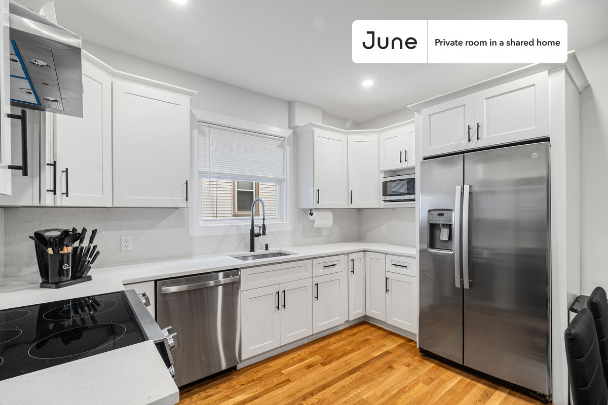 10 Walnut Park - Roxbury