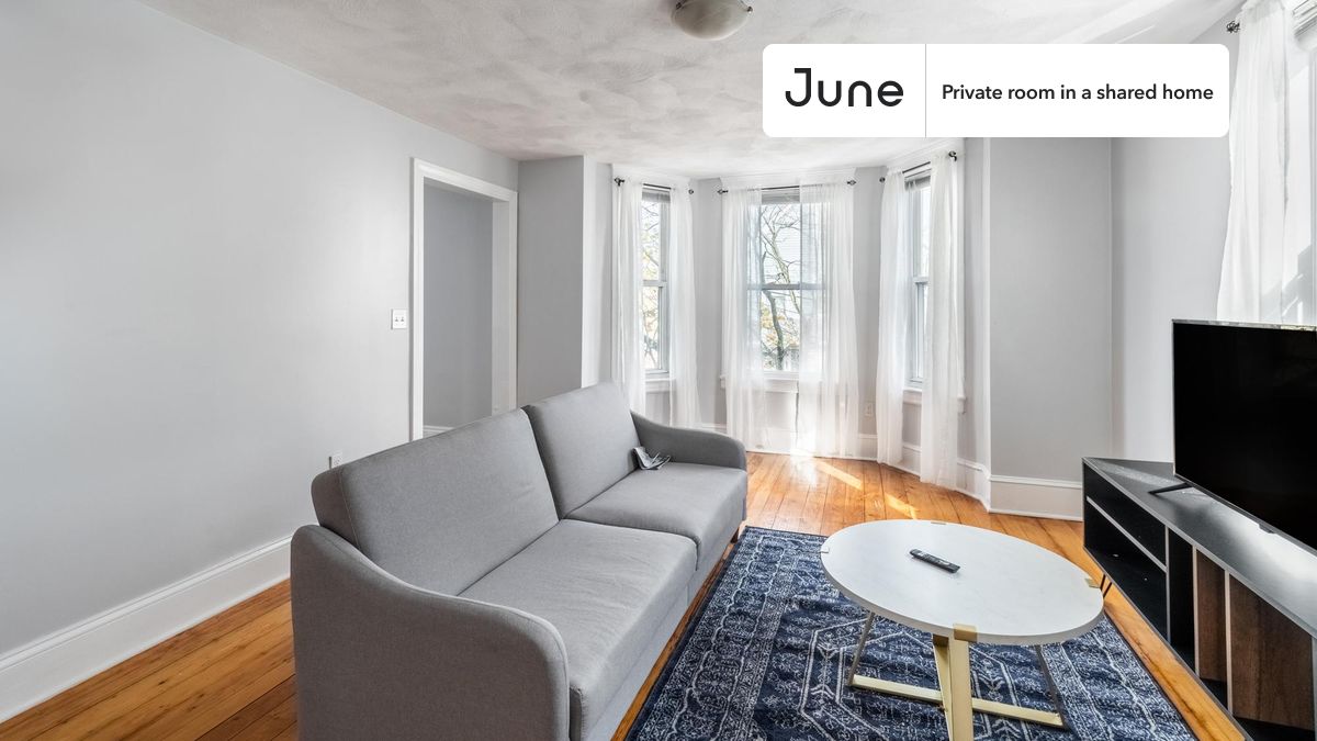 100 Flint St. - East Somerville