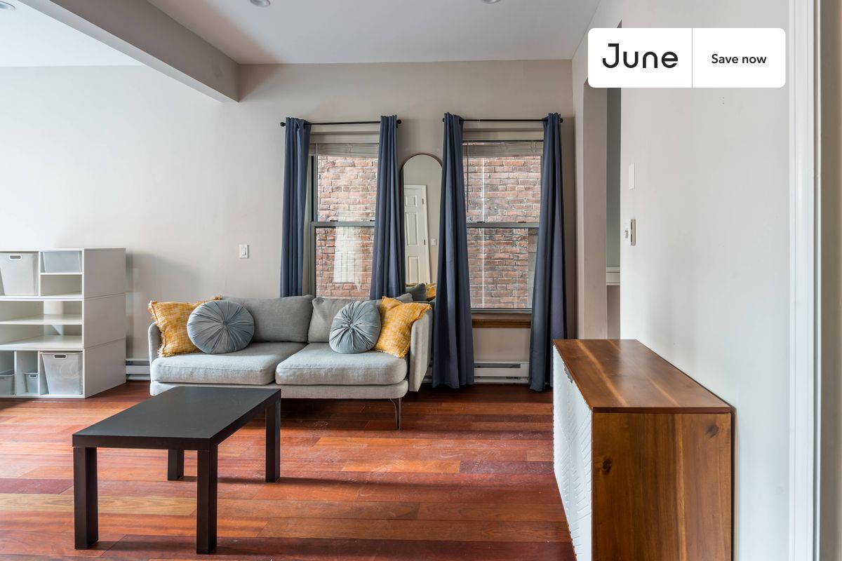 121 Salem St. - North End