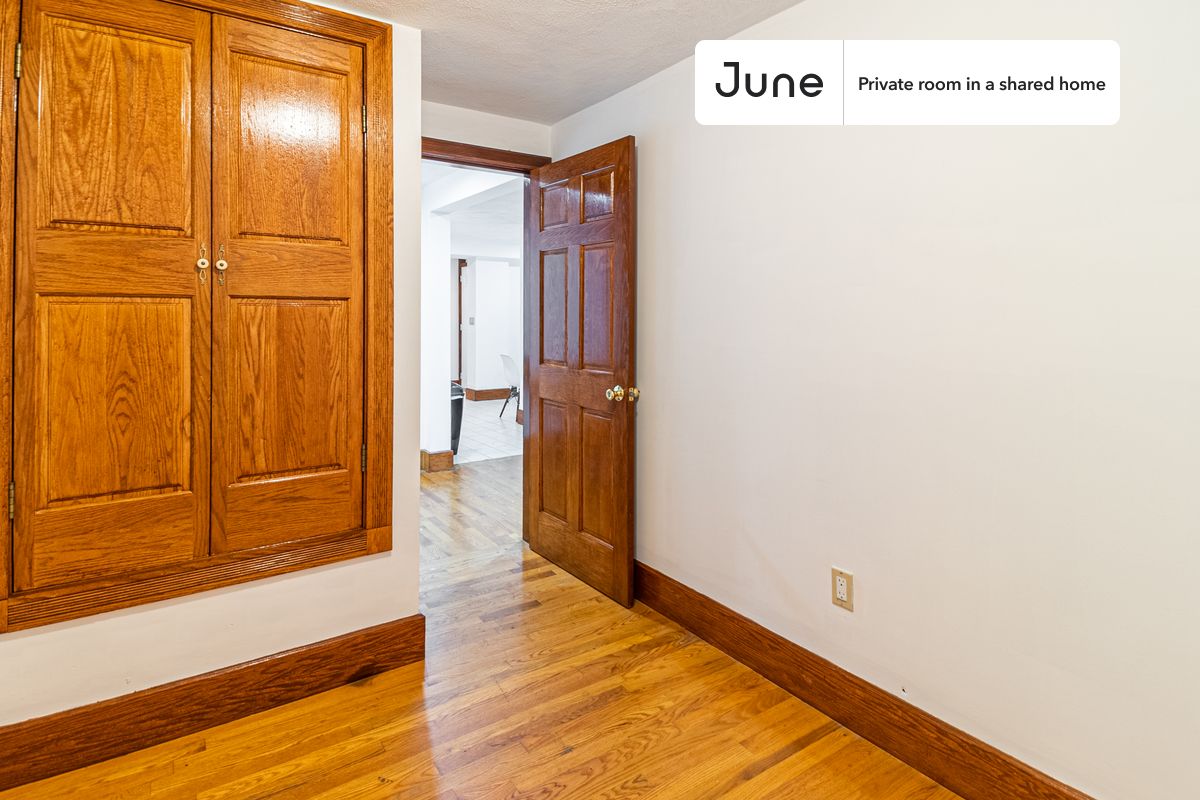 166 Auburn St. - Cambridgeport