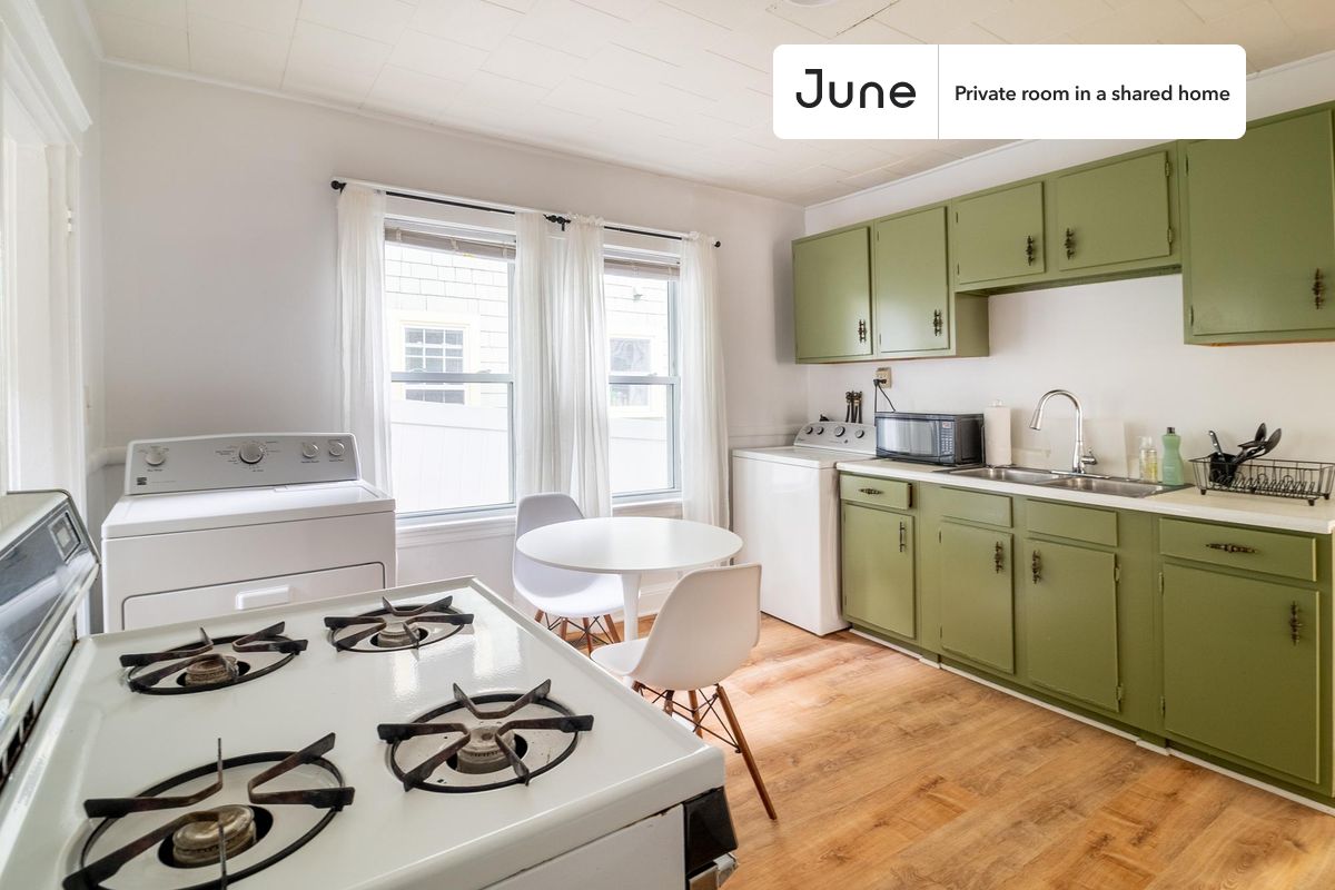122 Hillside St. - Mission Hill