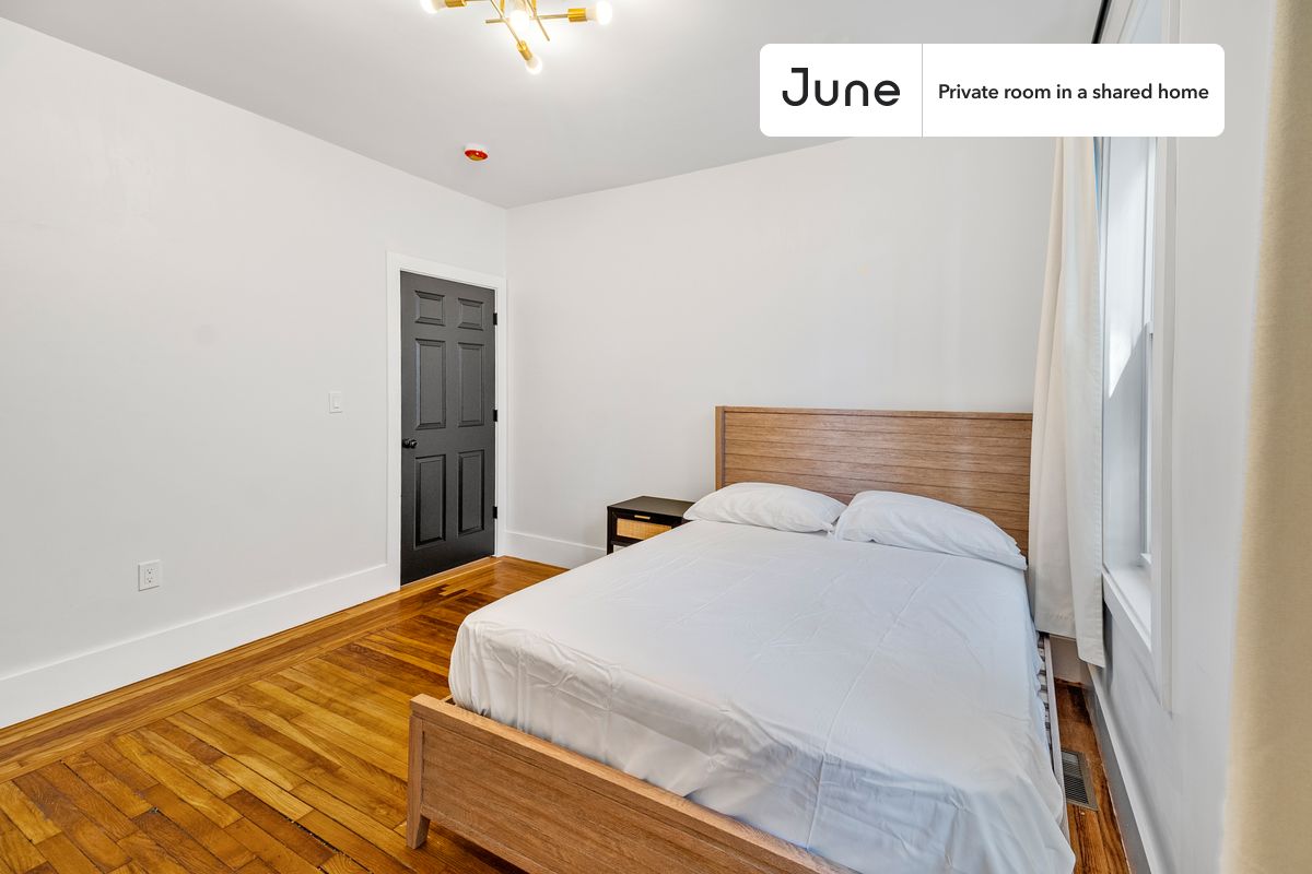10 Walnut Park - Roxbury