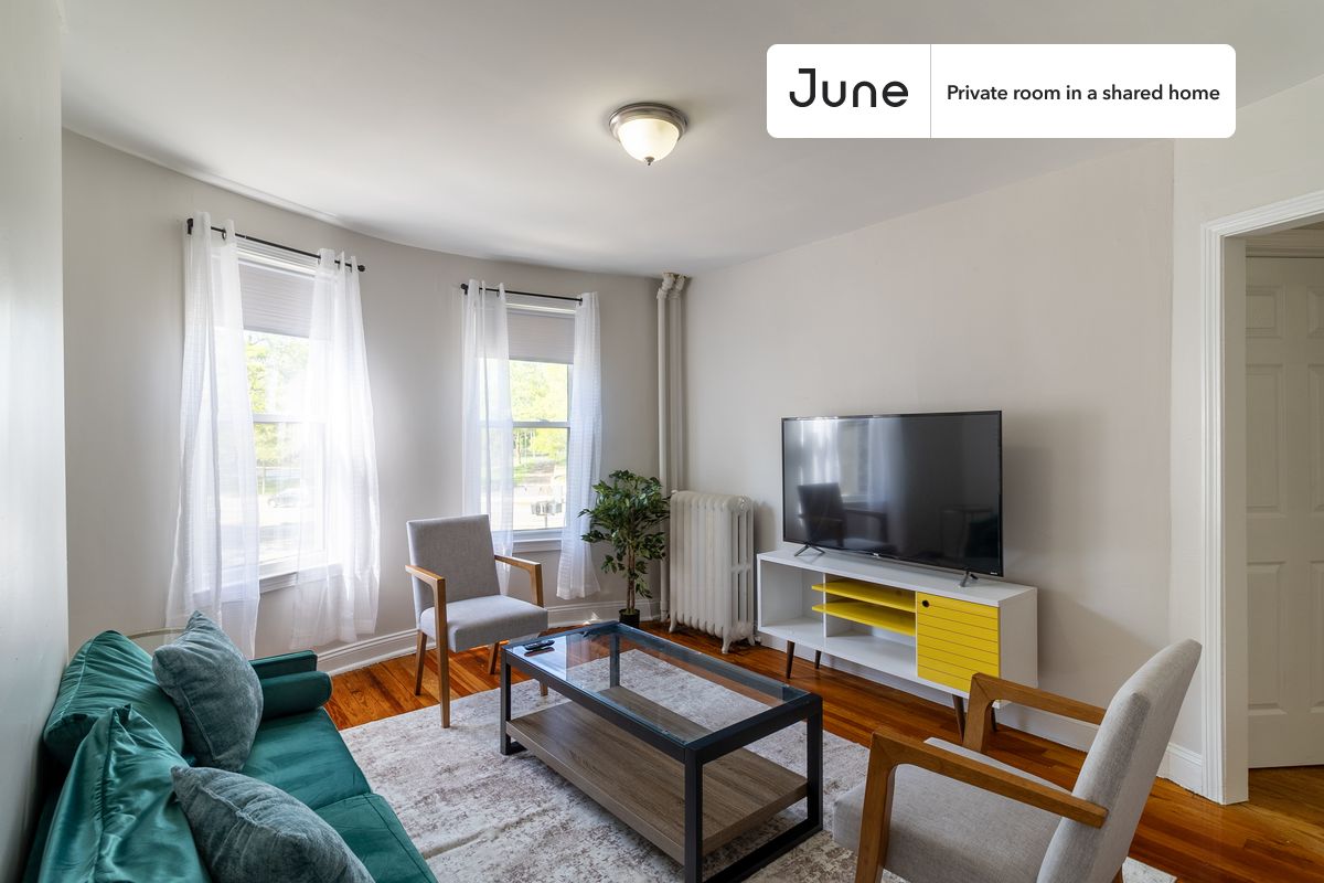 184 Walnut Ave. - Roxbury