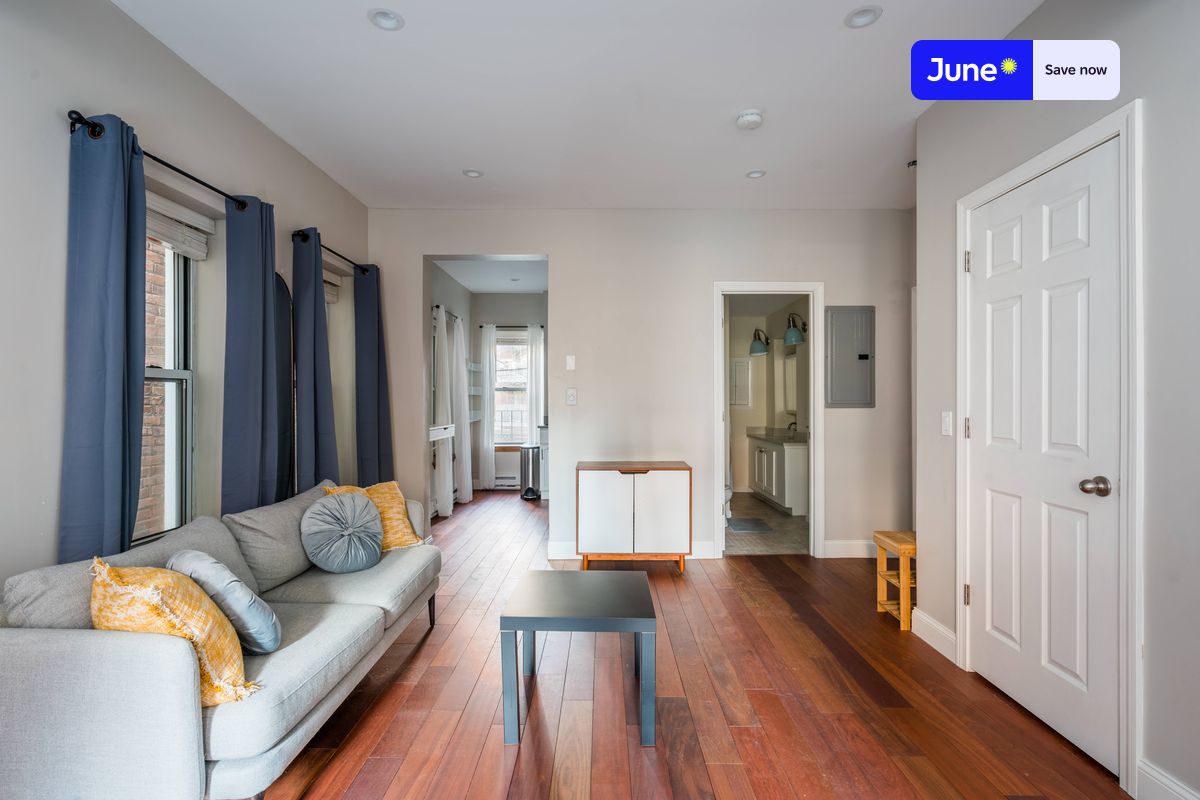 121 Salem St. - North End